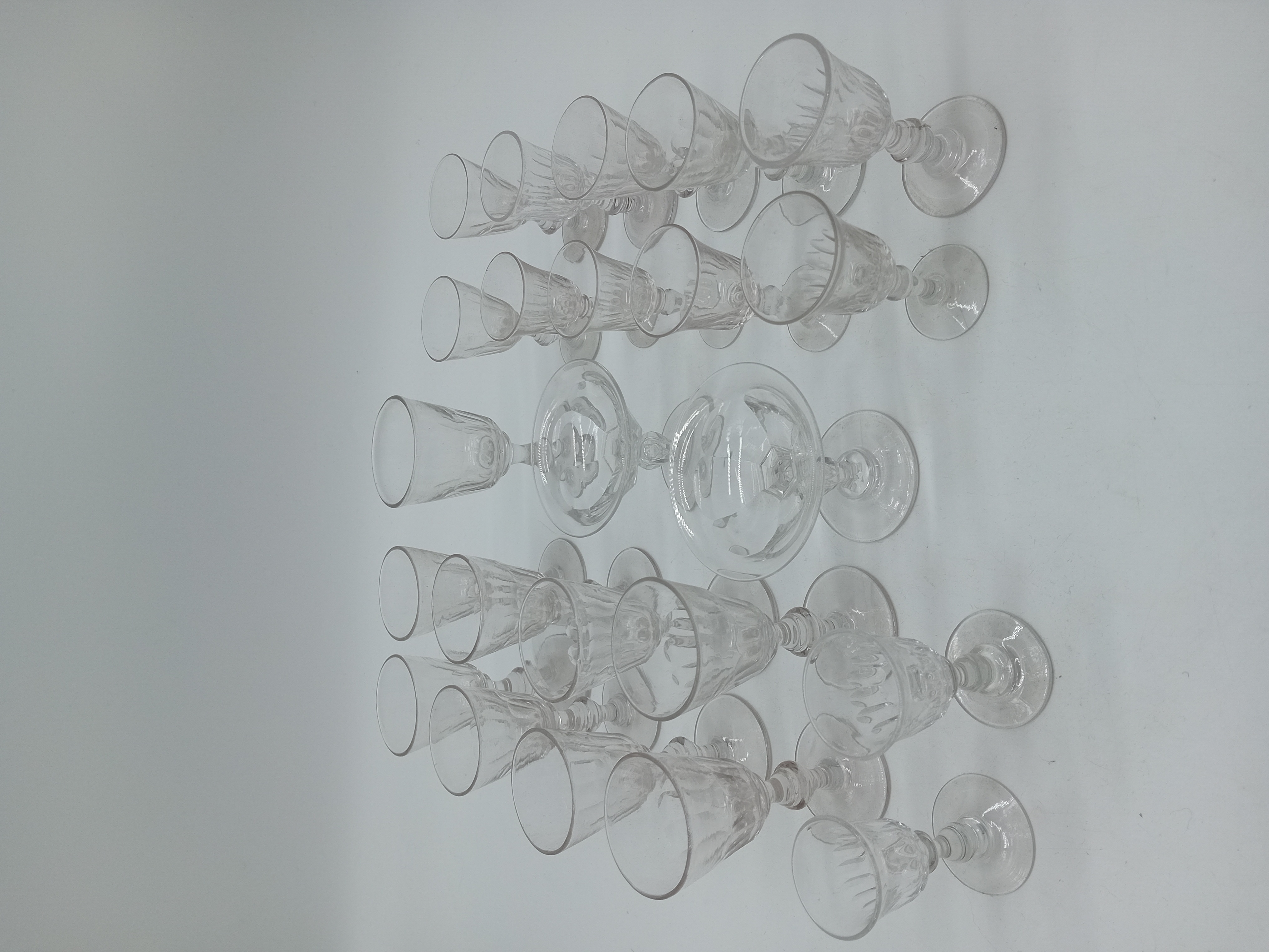 Ensemble De Verres à Digestifs Vintage