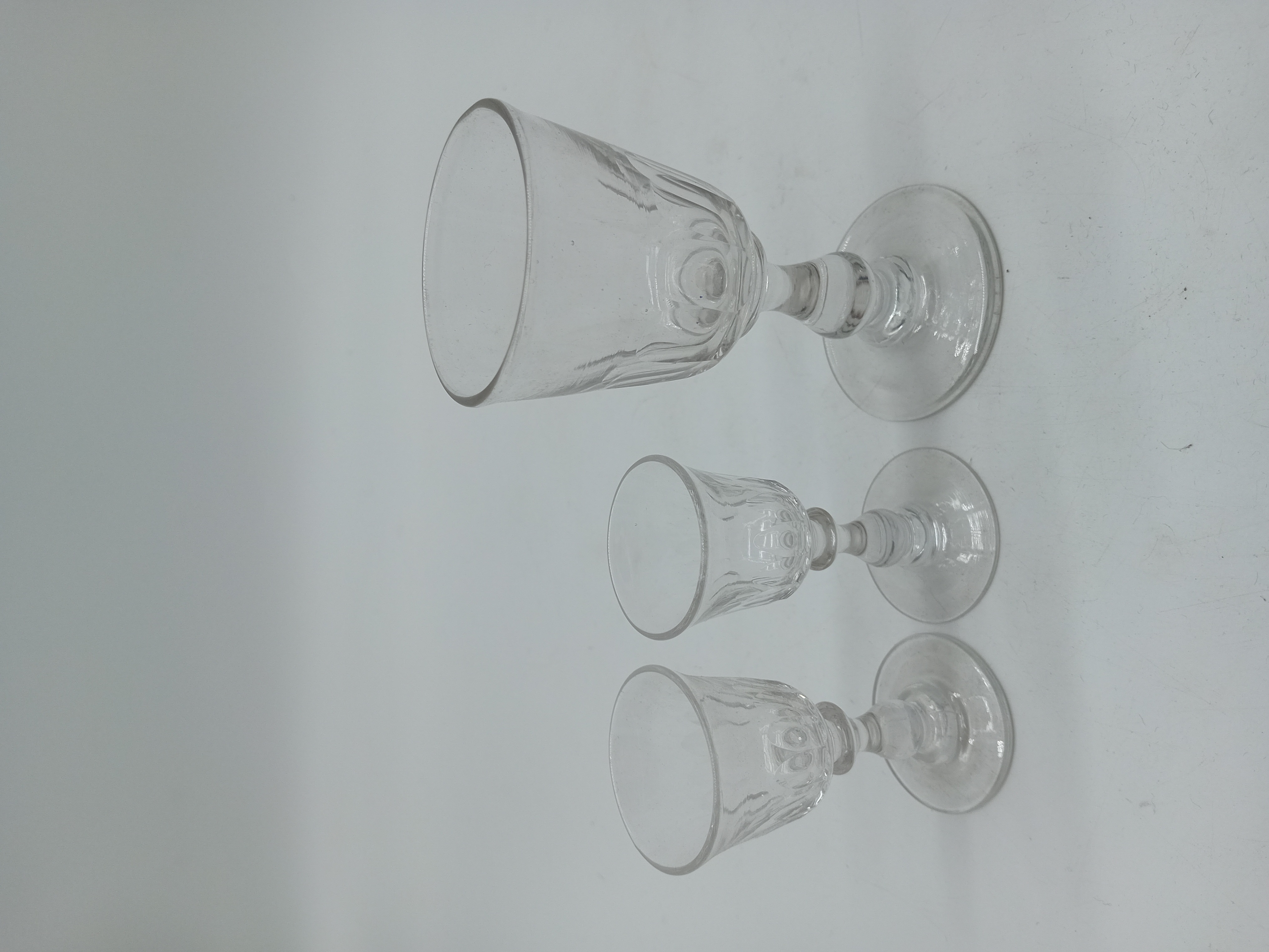 Ensemble De Verres à Digestifs Vintage