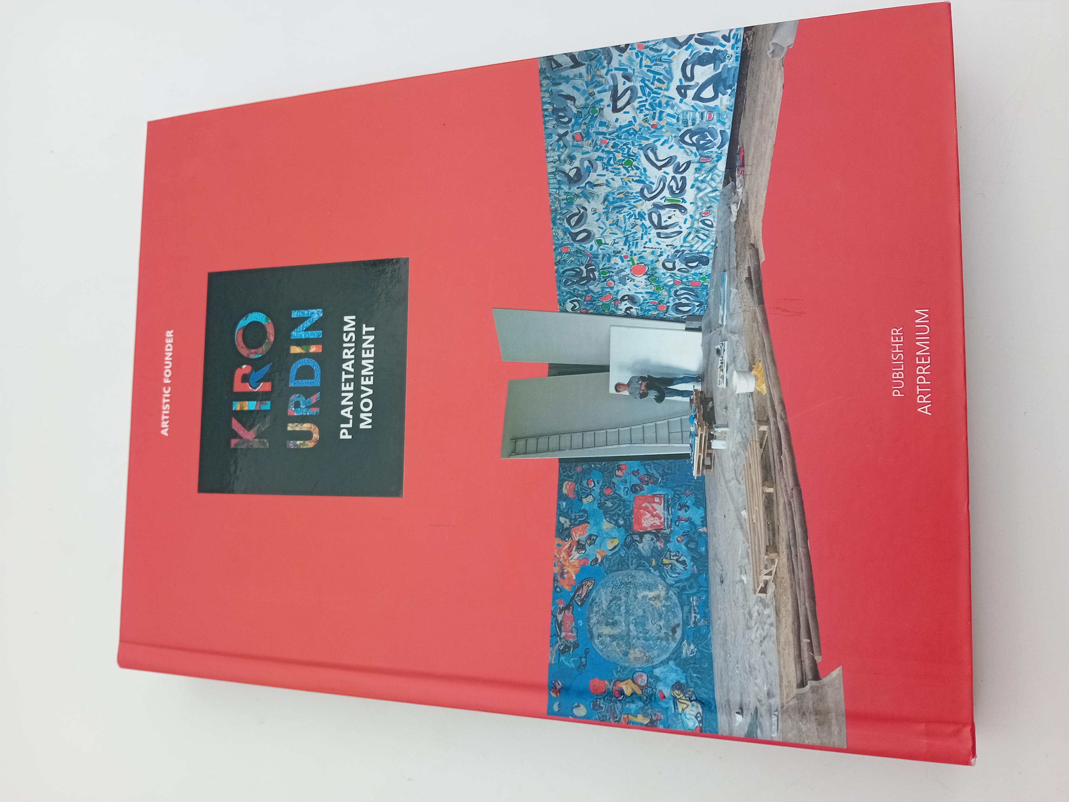 Livre D'art Kiro Urdin Planetarism Movement (BL908)