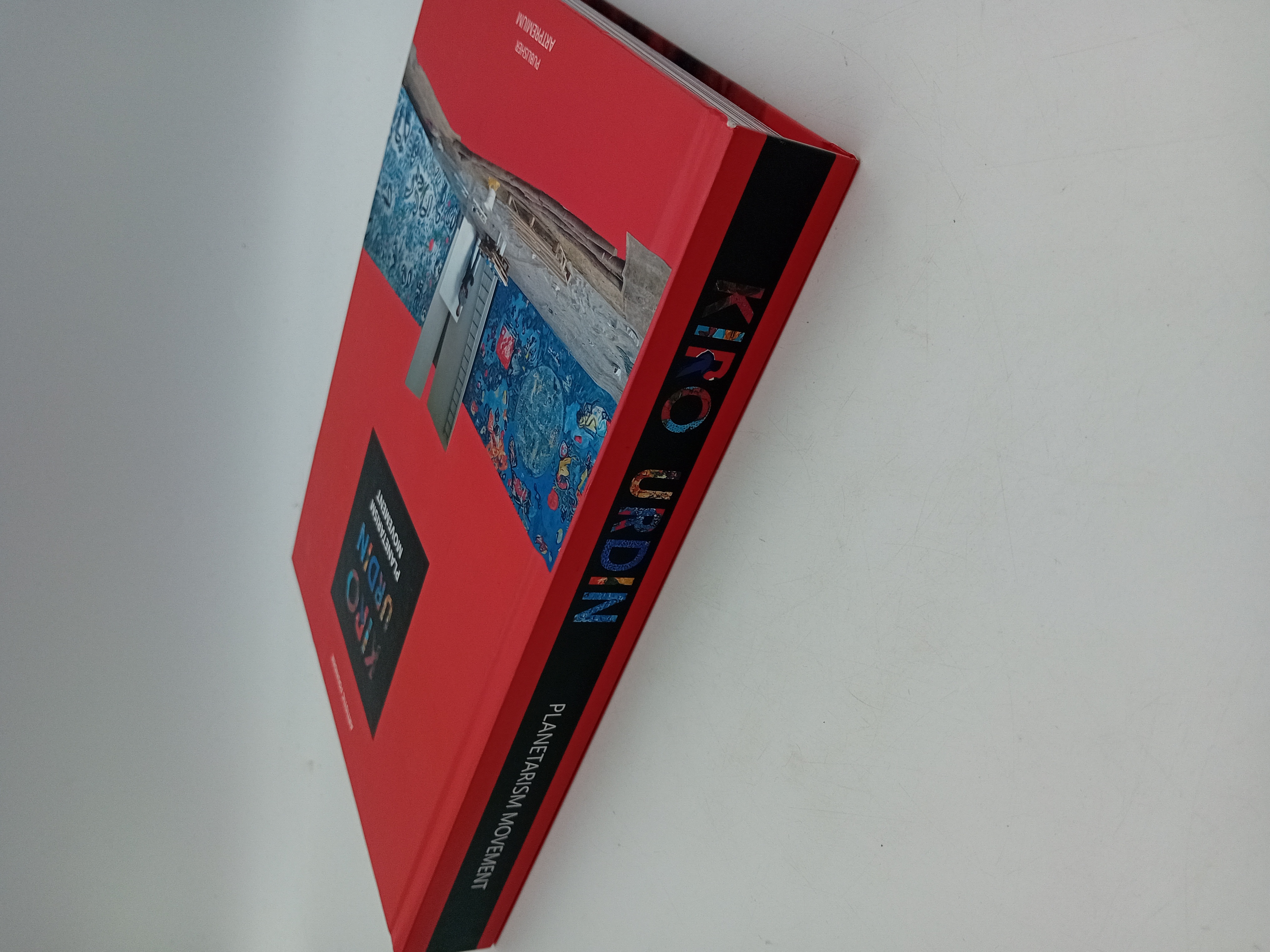 Livre D'art Kiro Urdin Planetarism Movement (BL908)