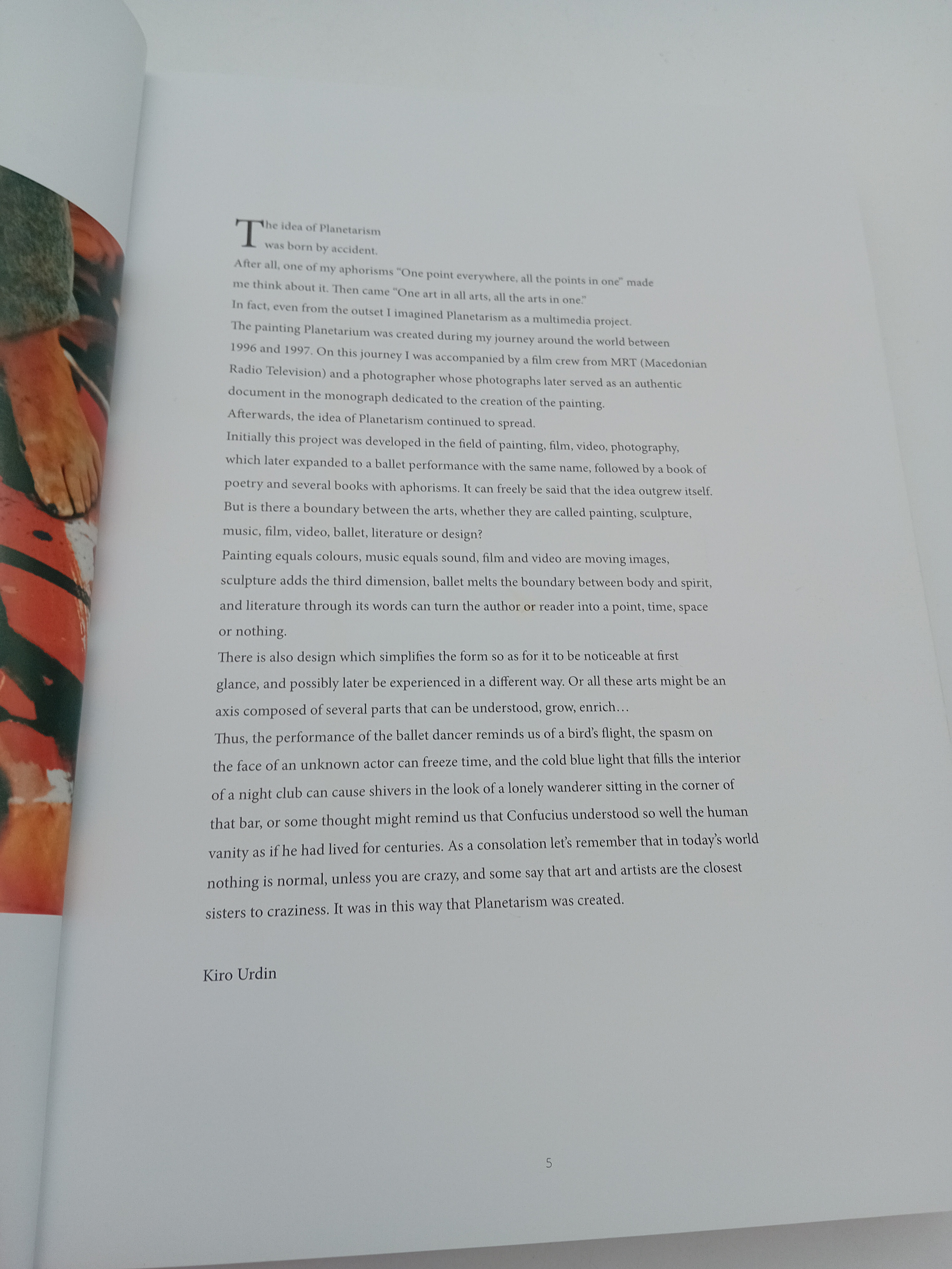 Livre D'art Kiro Urdin Planetarism Movement (BL908)