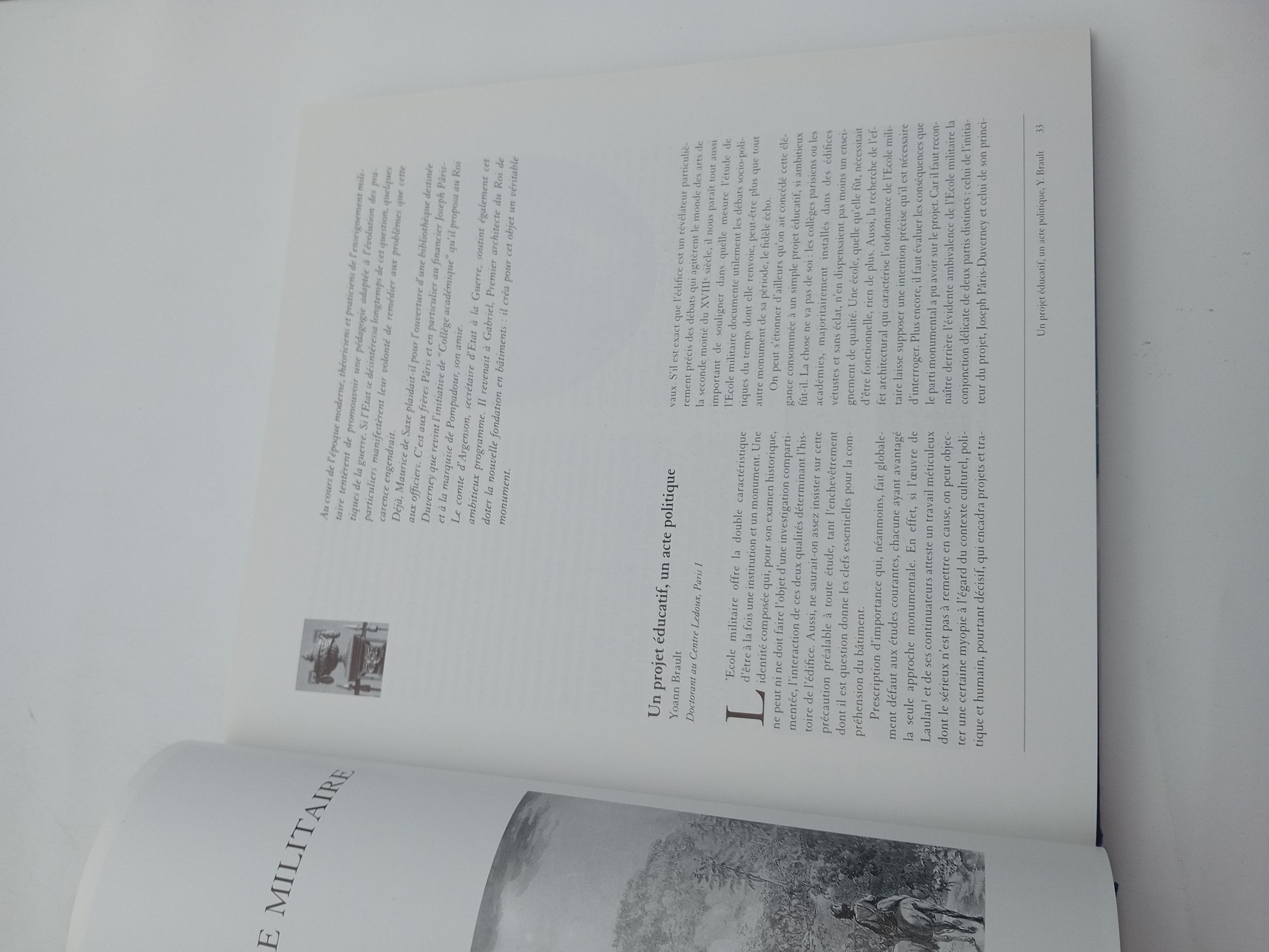 Livre L'ecole Militaire Action Artistique De La Ville De Paris (BL920)