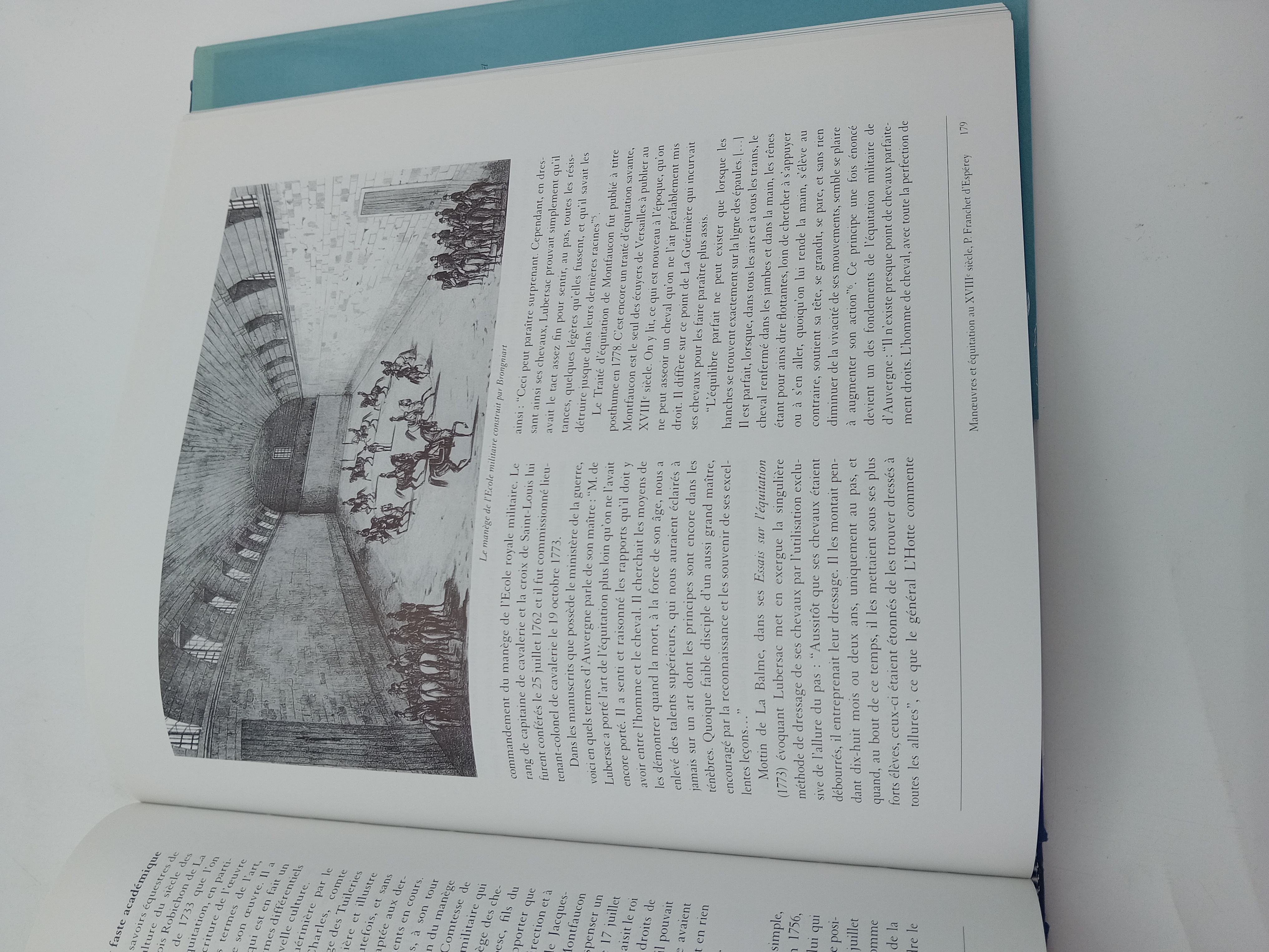 Livre L'ecole Militaire Action Artistique De La Ville De Paris (BL920)
