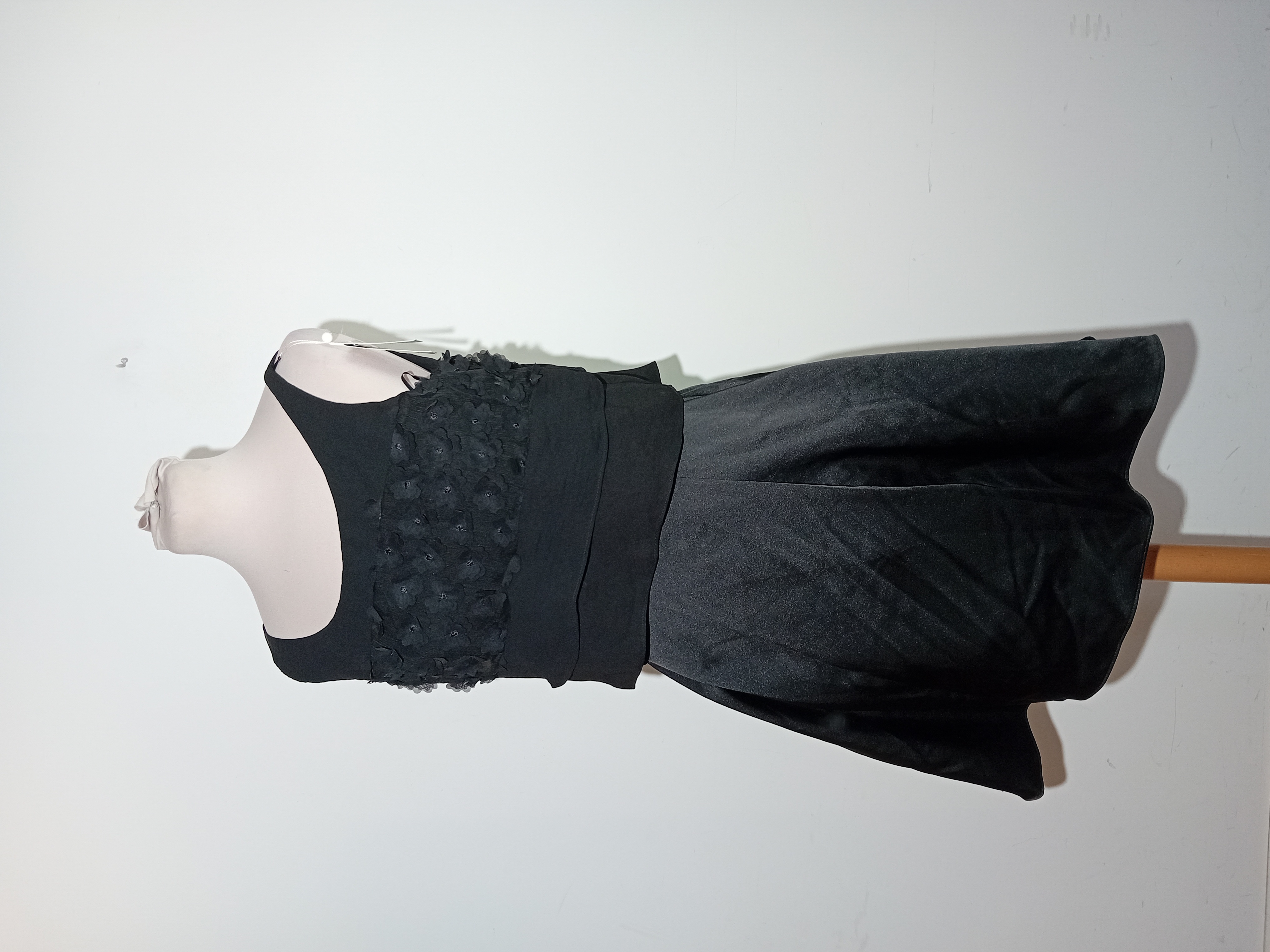 Robe Noire Chic Fleurs M