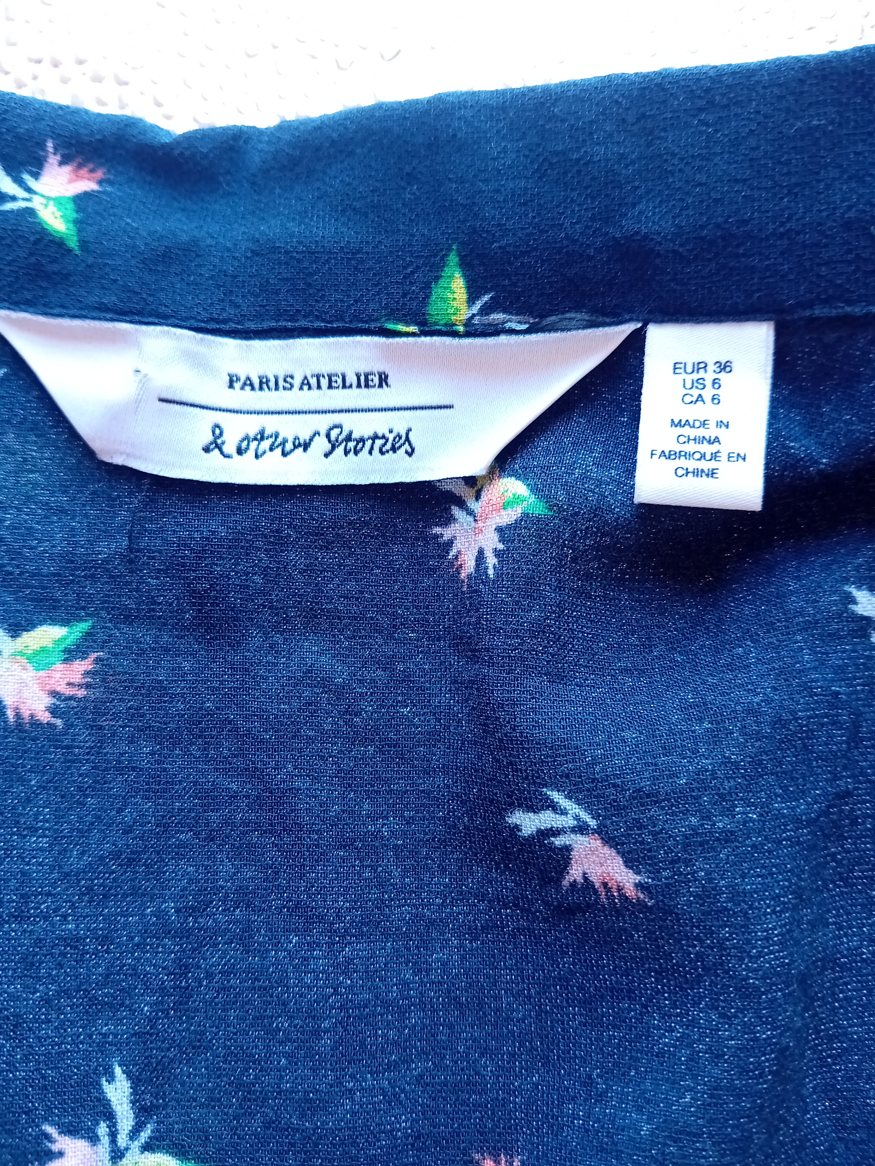 Robe Boutonnée À Fleurs & Other Stories