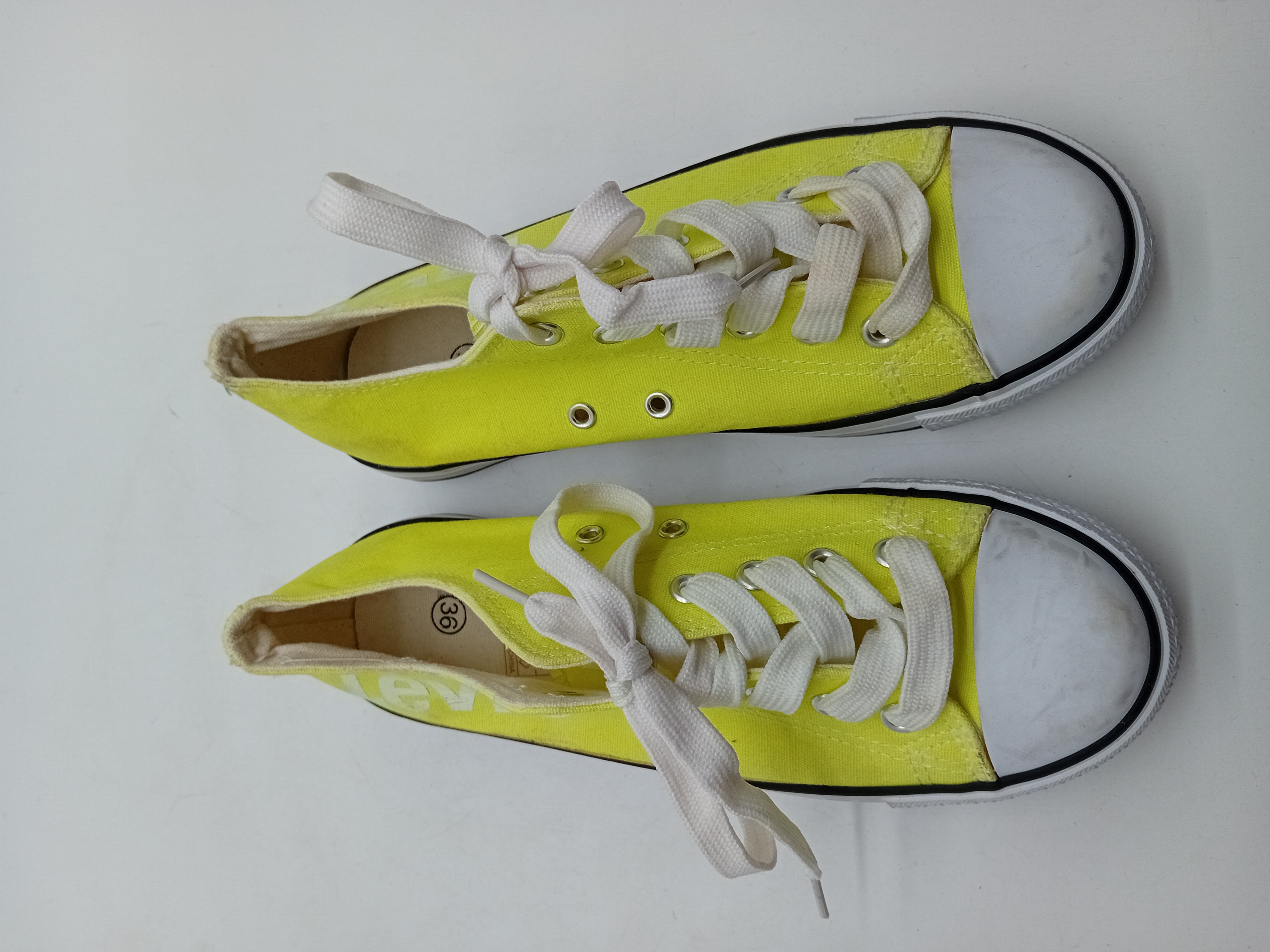 Baskets En Toile Jaune Levis 36