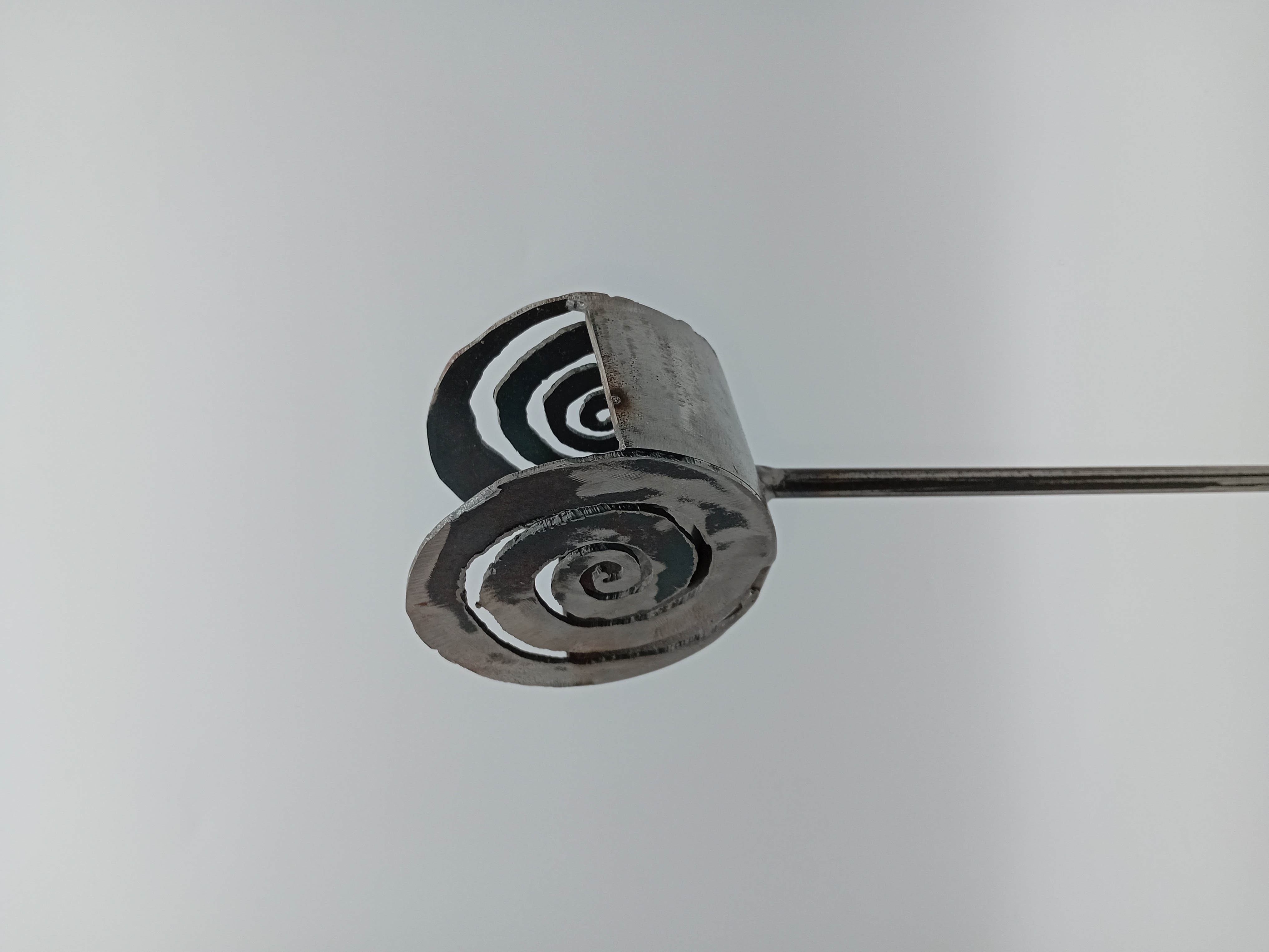 Bougeoir Sculpture Spirale En Metal Brut