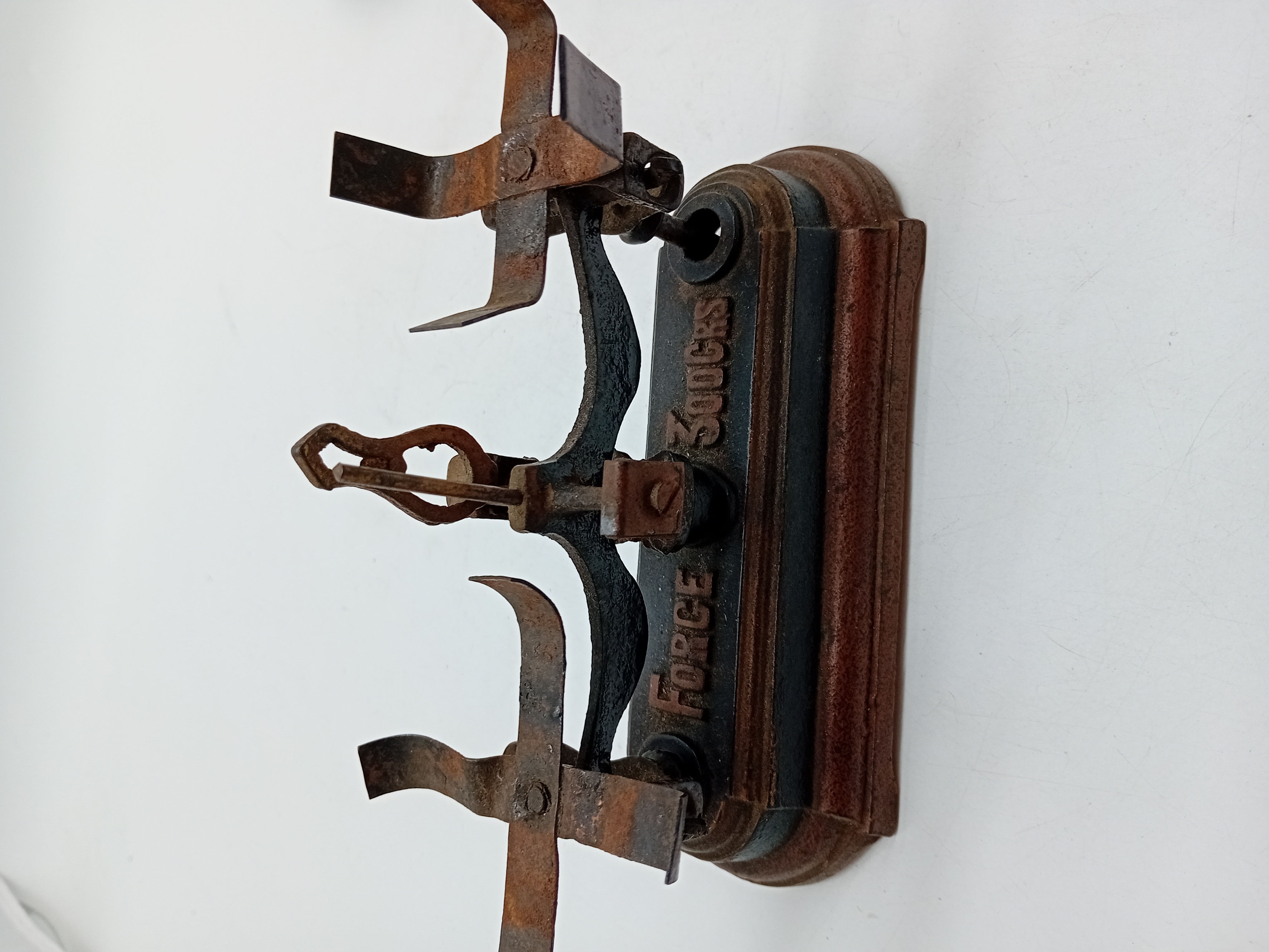 Ancienne Balance De Roberval Et Poids