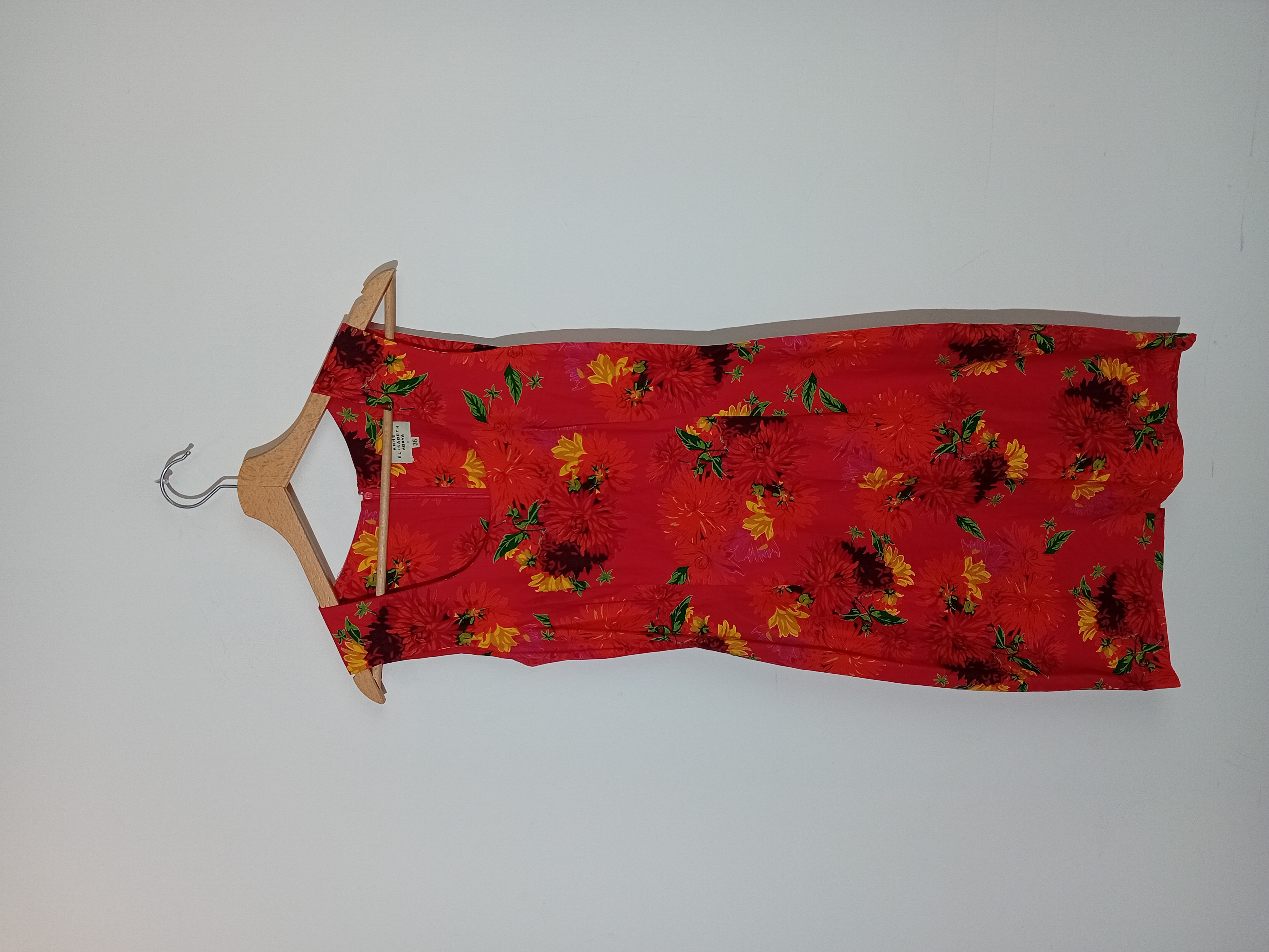 Robe Rouge A Fleurs Tropicales