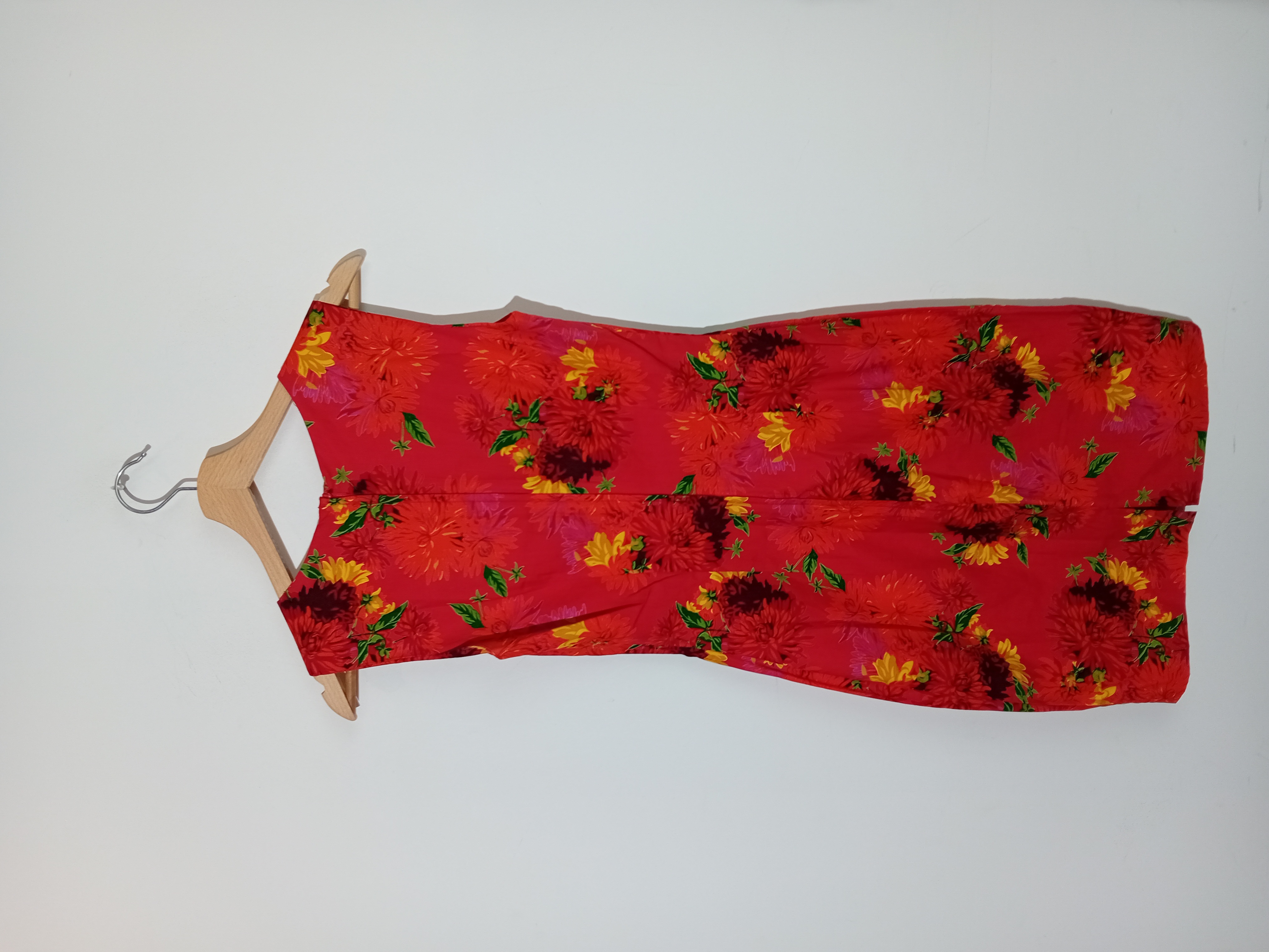 Robe Rouge A Fleurs Tropicales