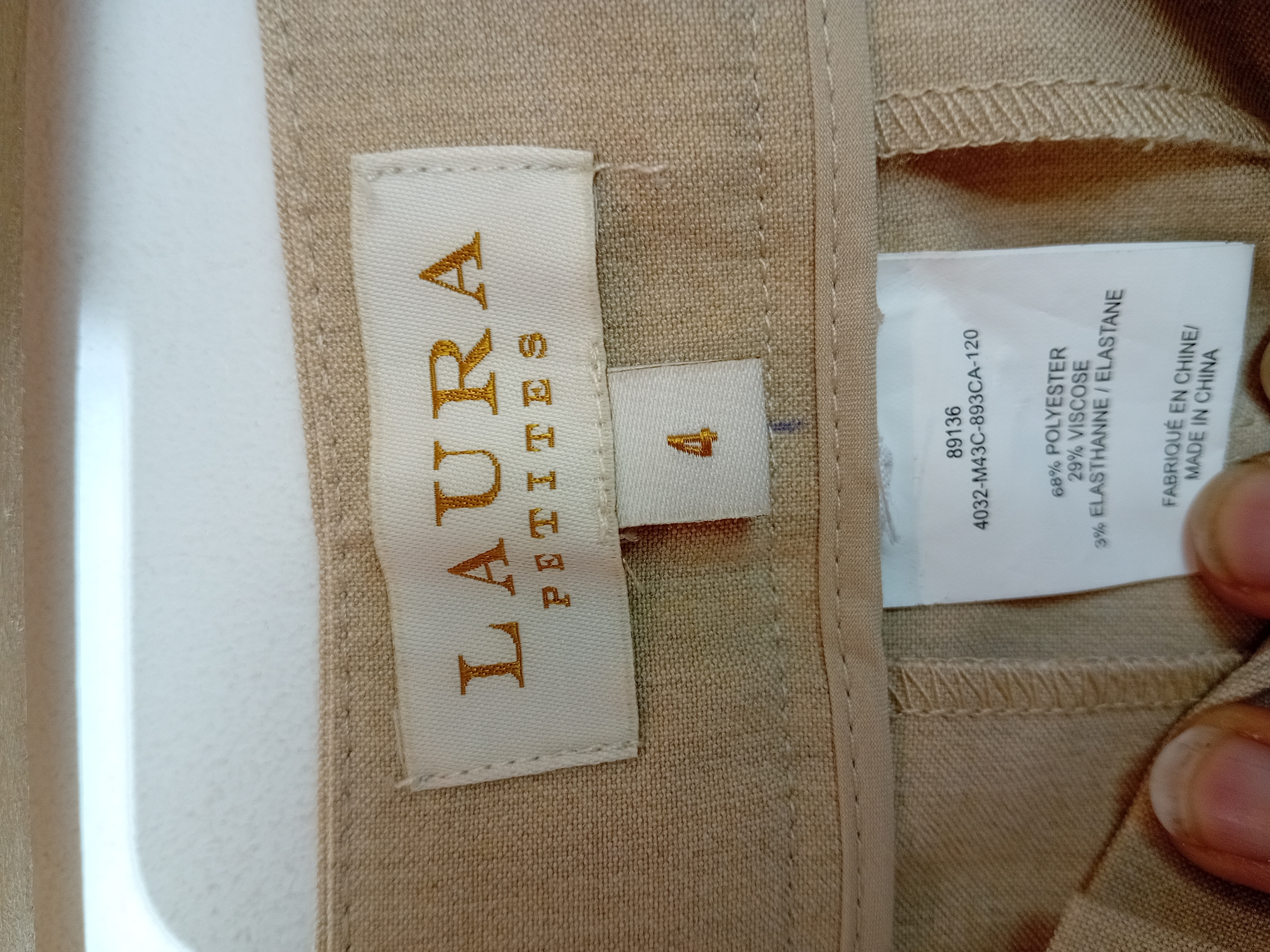 Pantalon À Pinces Beige Laura Ashley