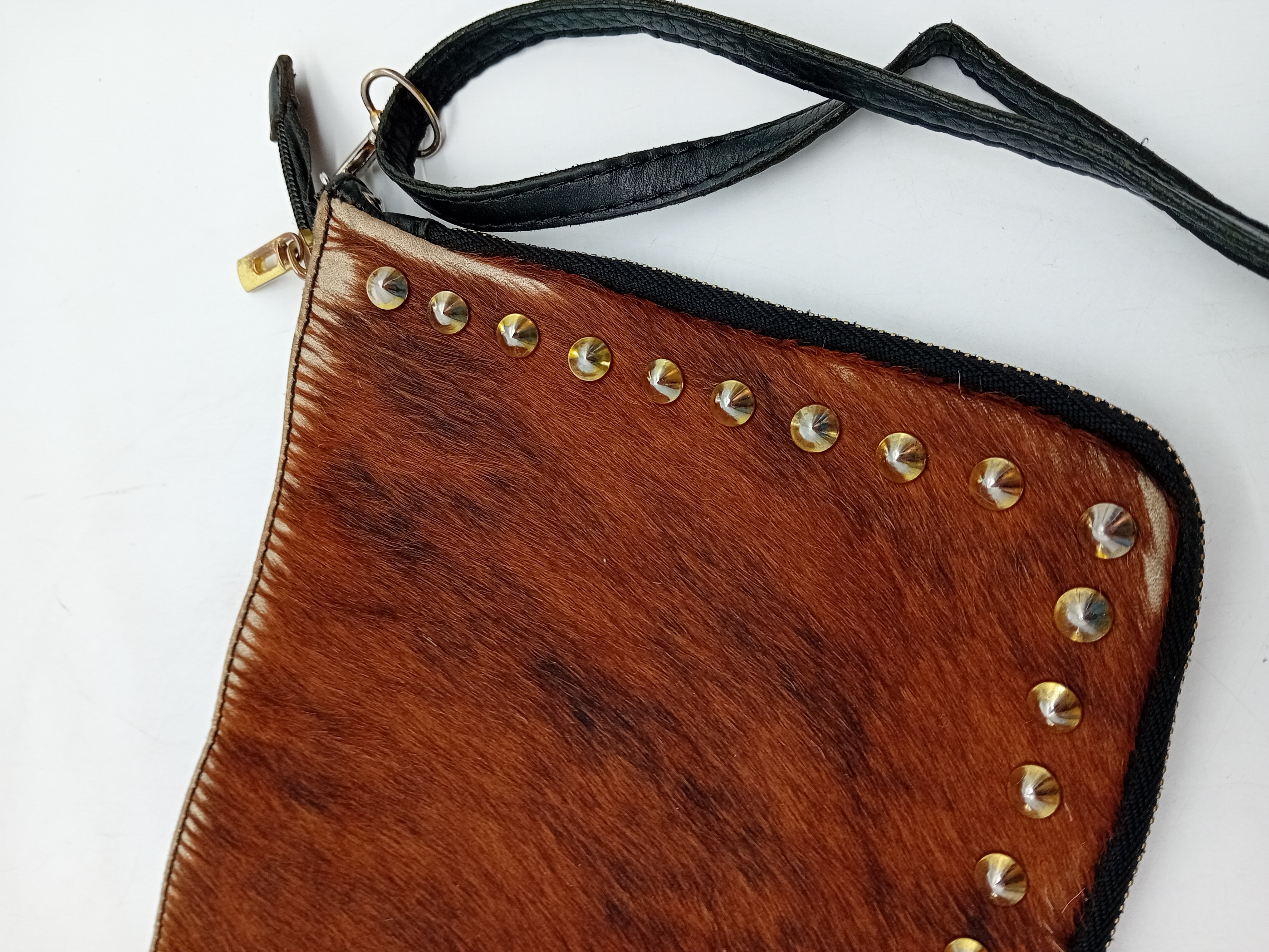 Sac Bandoulière Cuir Et Poils De Vachette Clous