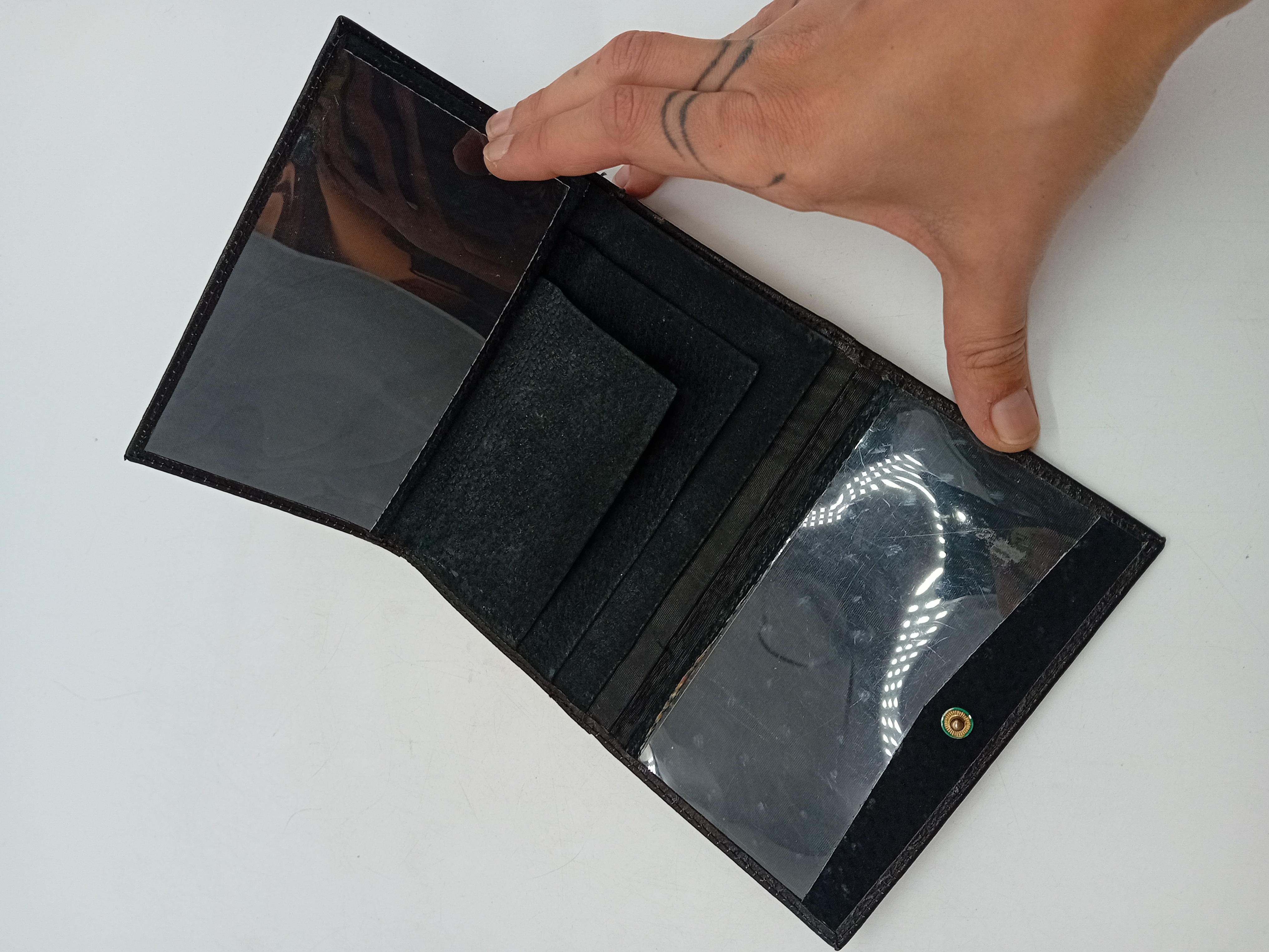 Portefeuille Vintage En Cuir Noir Effet Autruche