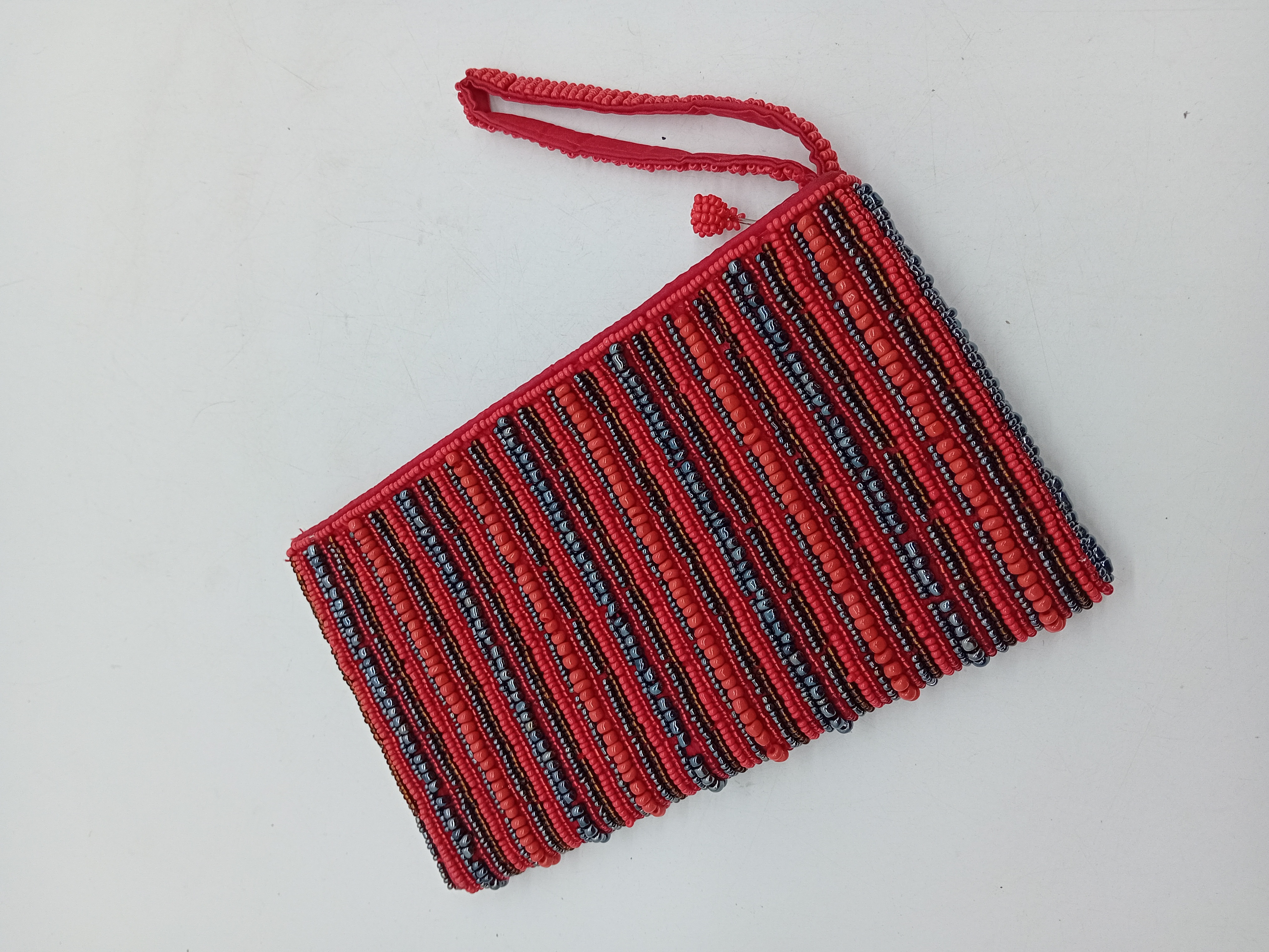 Pochette De Soirée Perlée Rouge Et Noire