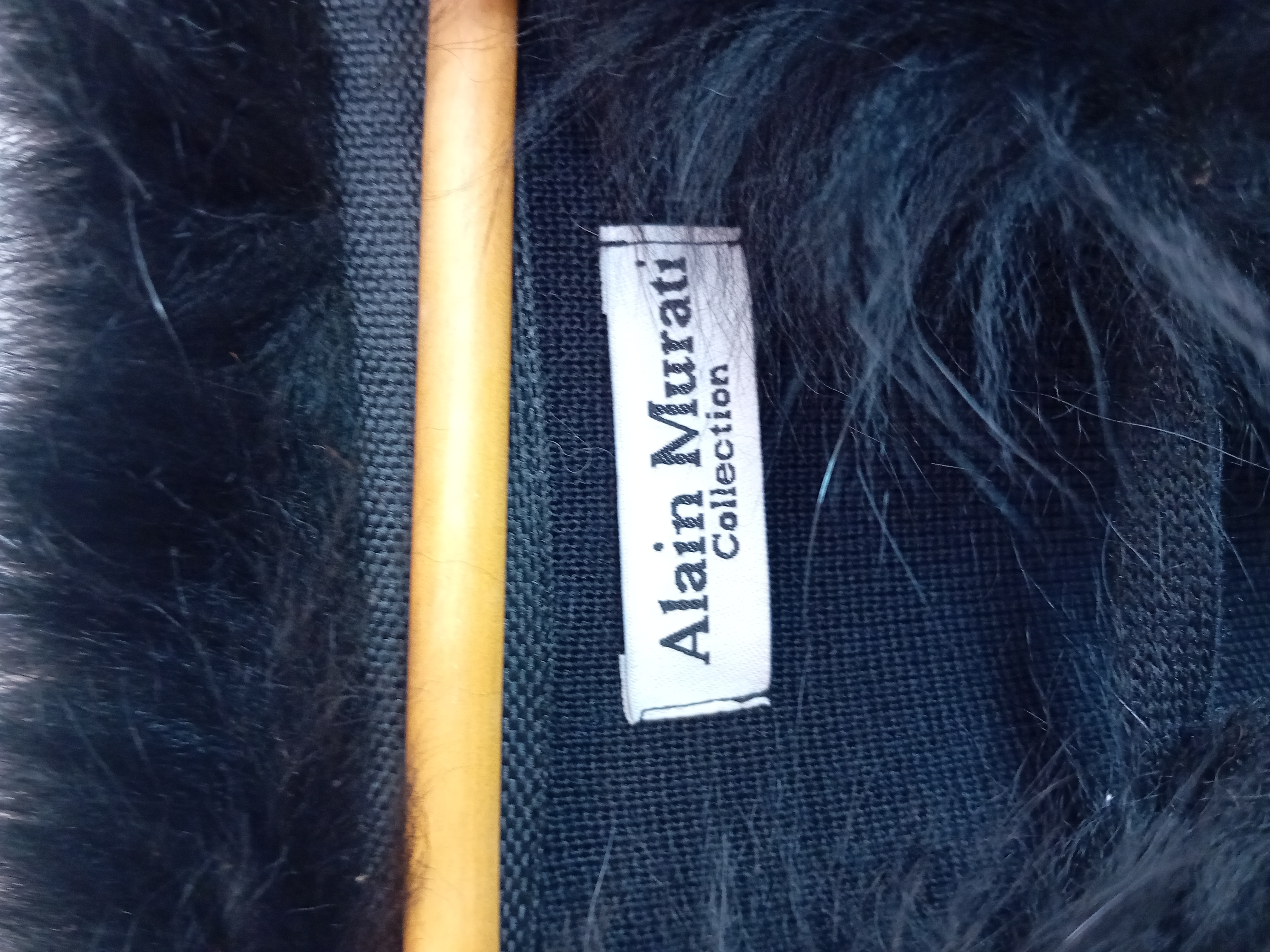 Cape Noire Alain Murati En Laine