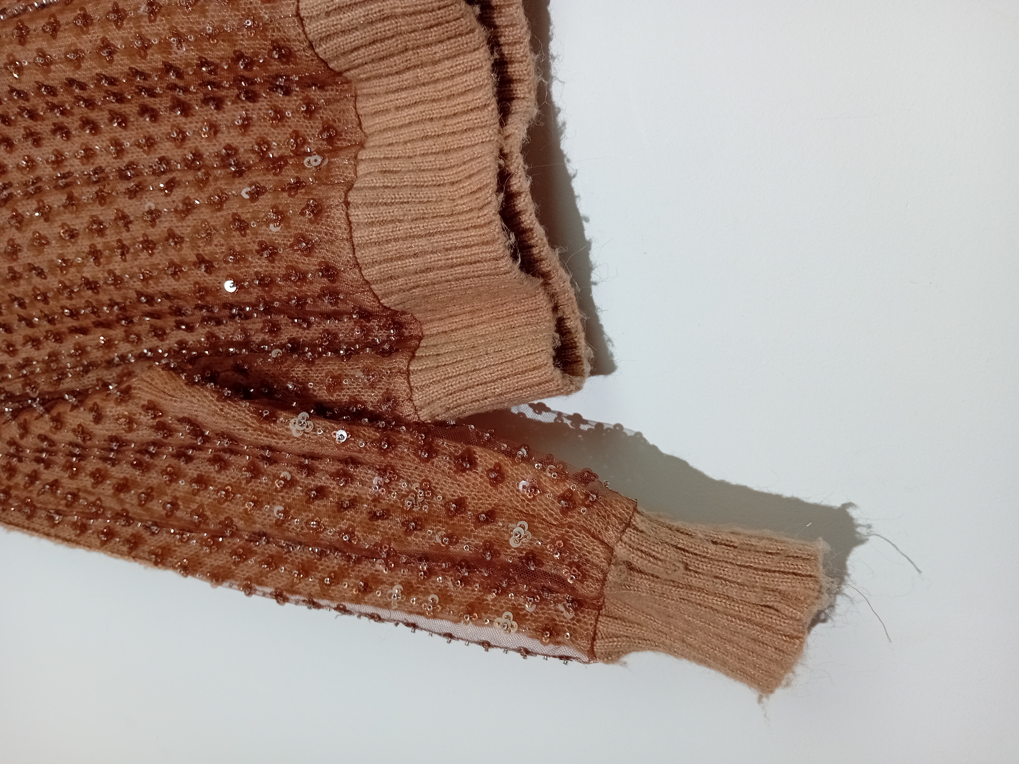 Pull En Maille À Paillettes Zara
