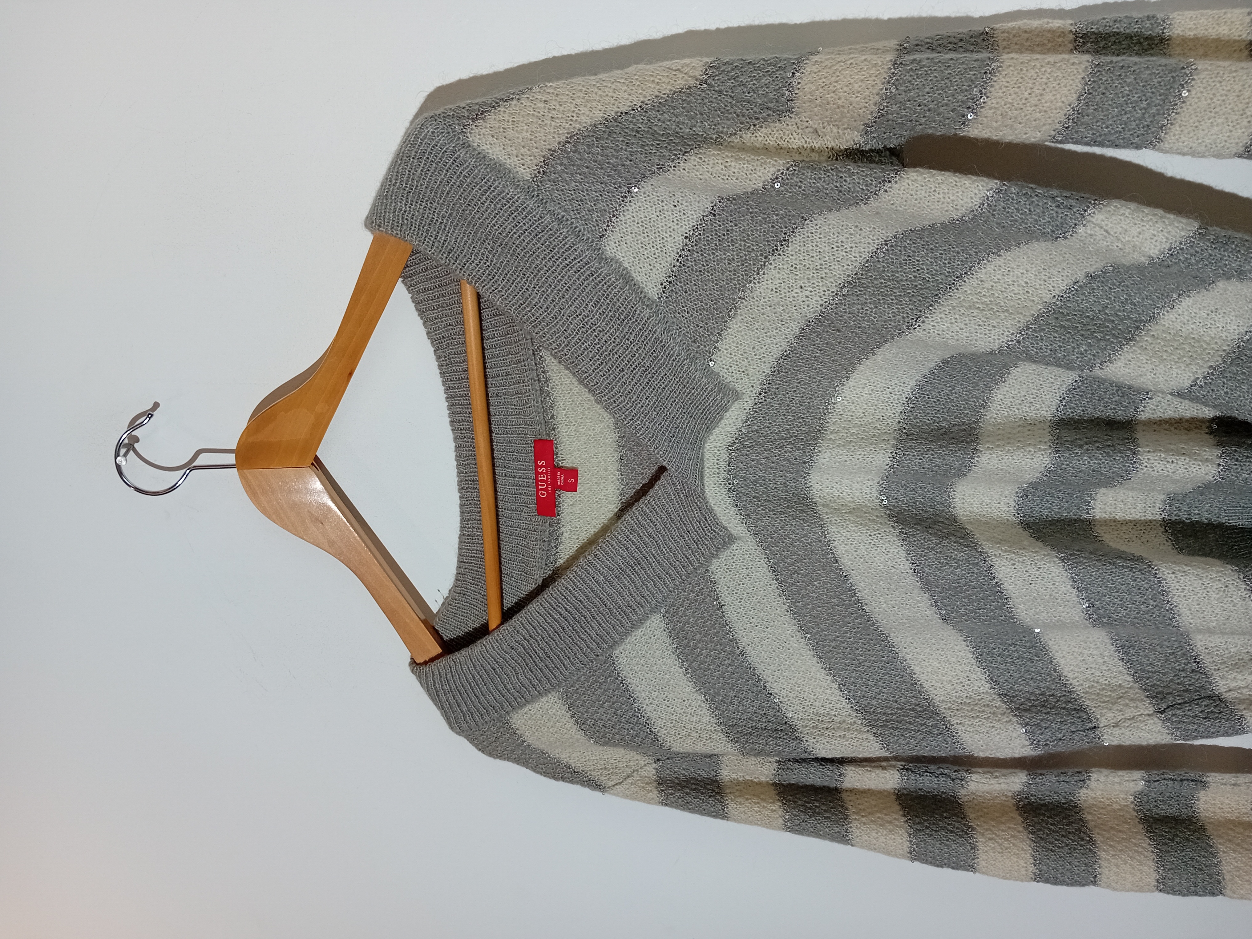 Pull Rayé Gris Et Blanc Guess
