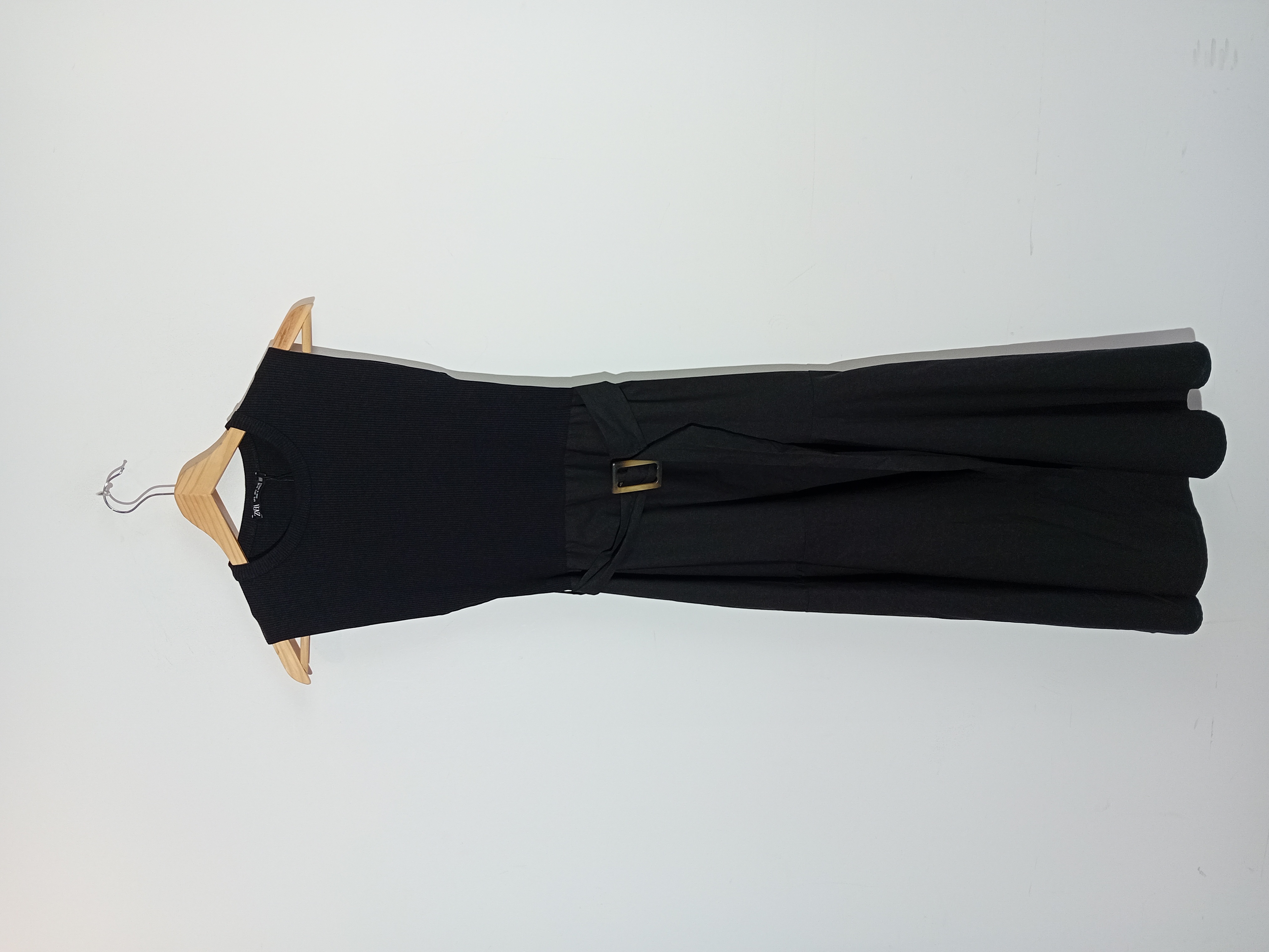 Robe Midi Noire Sans Manches Zara