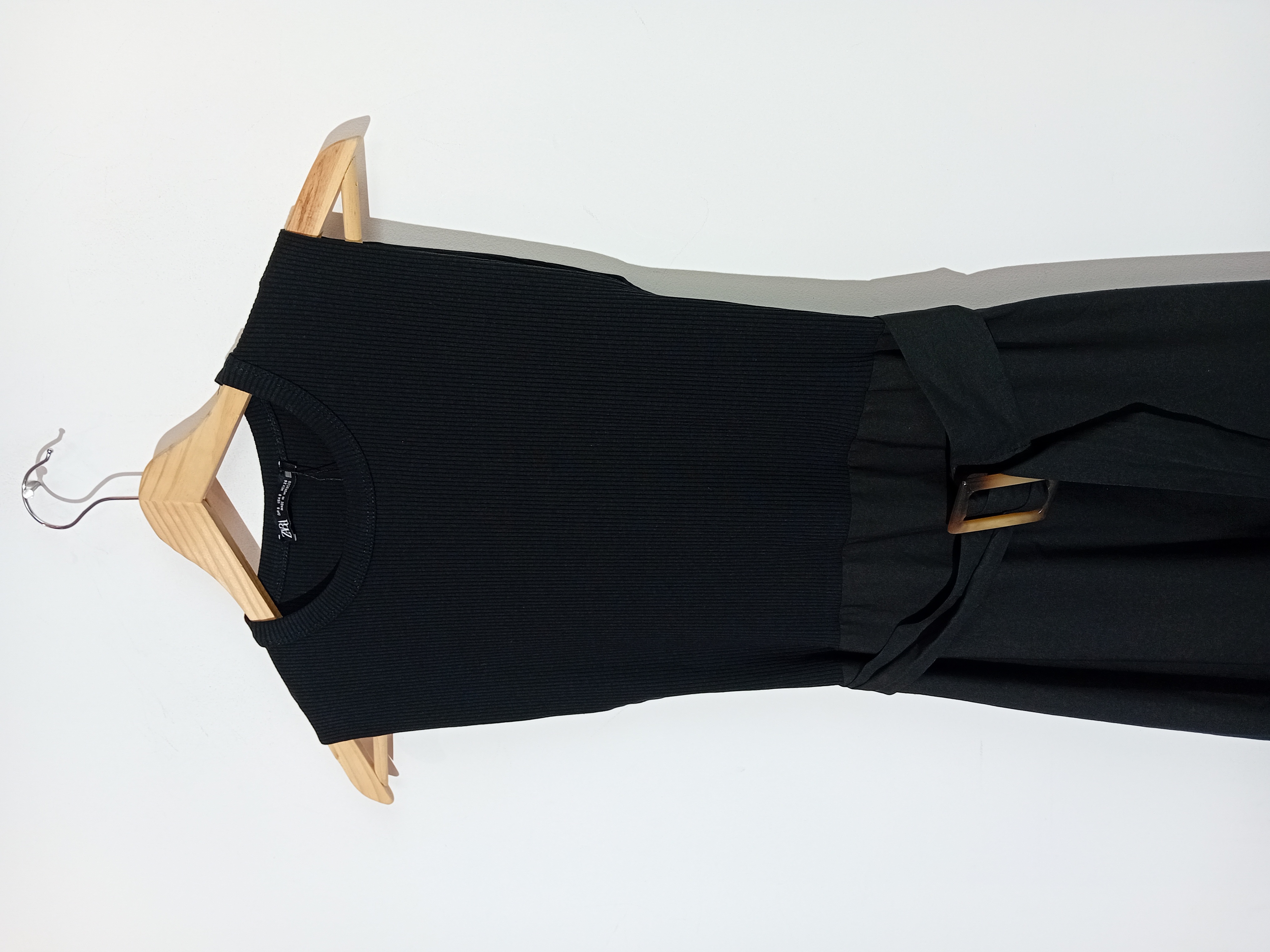 Robe Midi Noire Sans Manches Zara