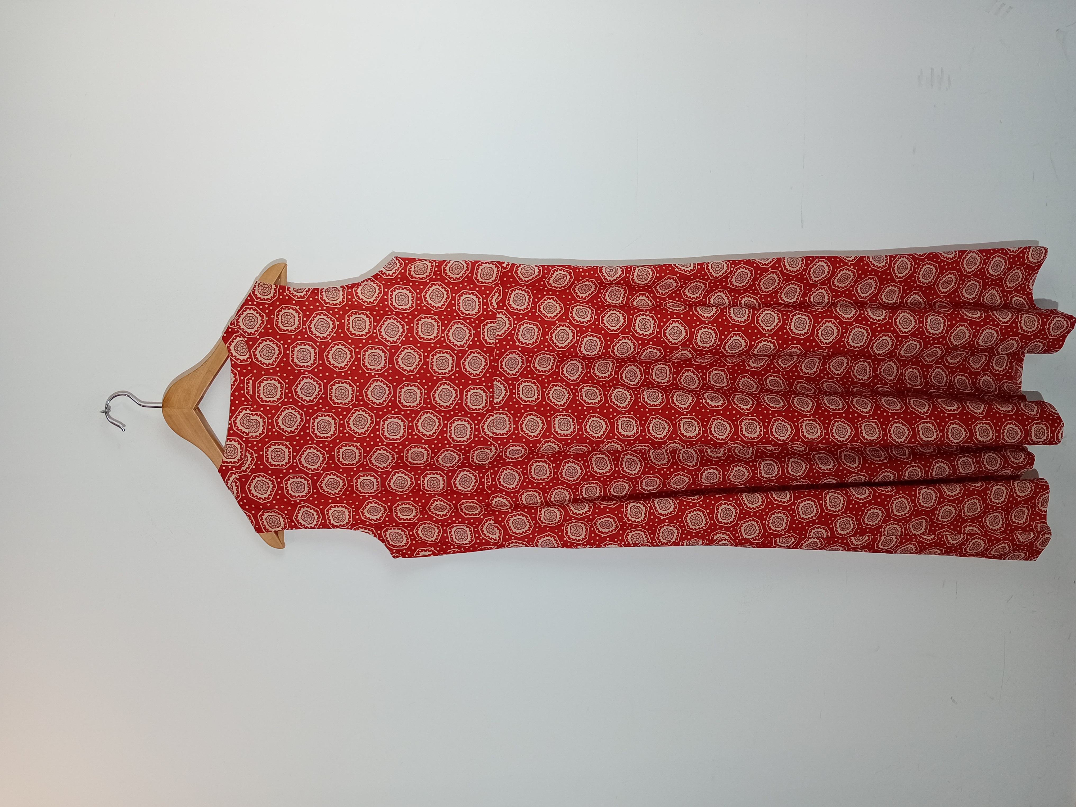 Robe Longue Rouge Motifs Géométriques