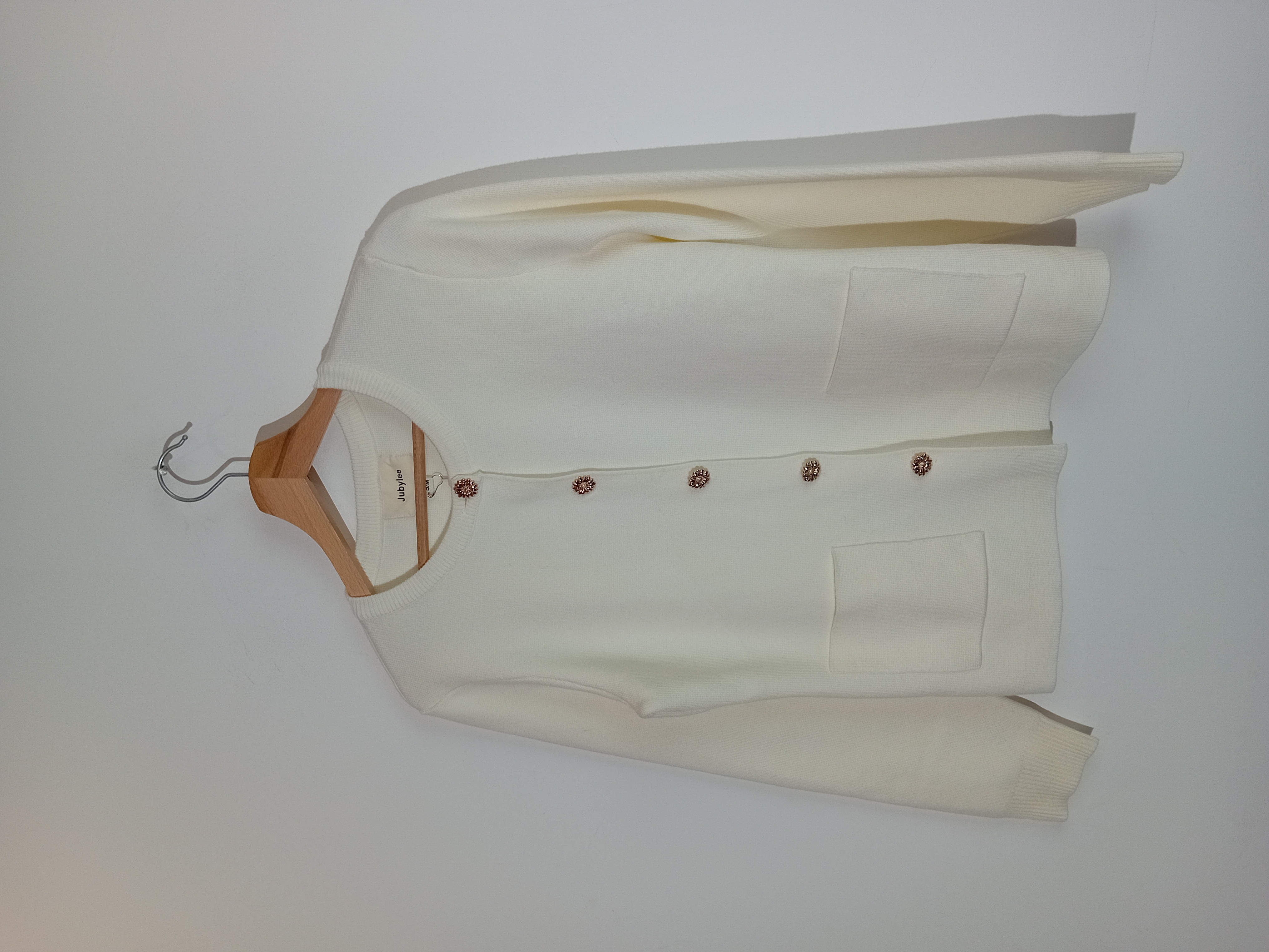 Cardigan Blanc Creme Boutons Fleurs Jubylee