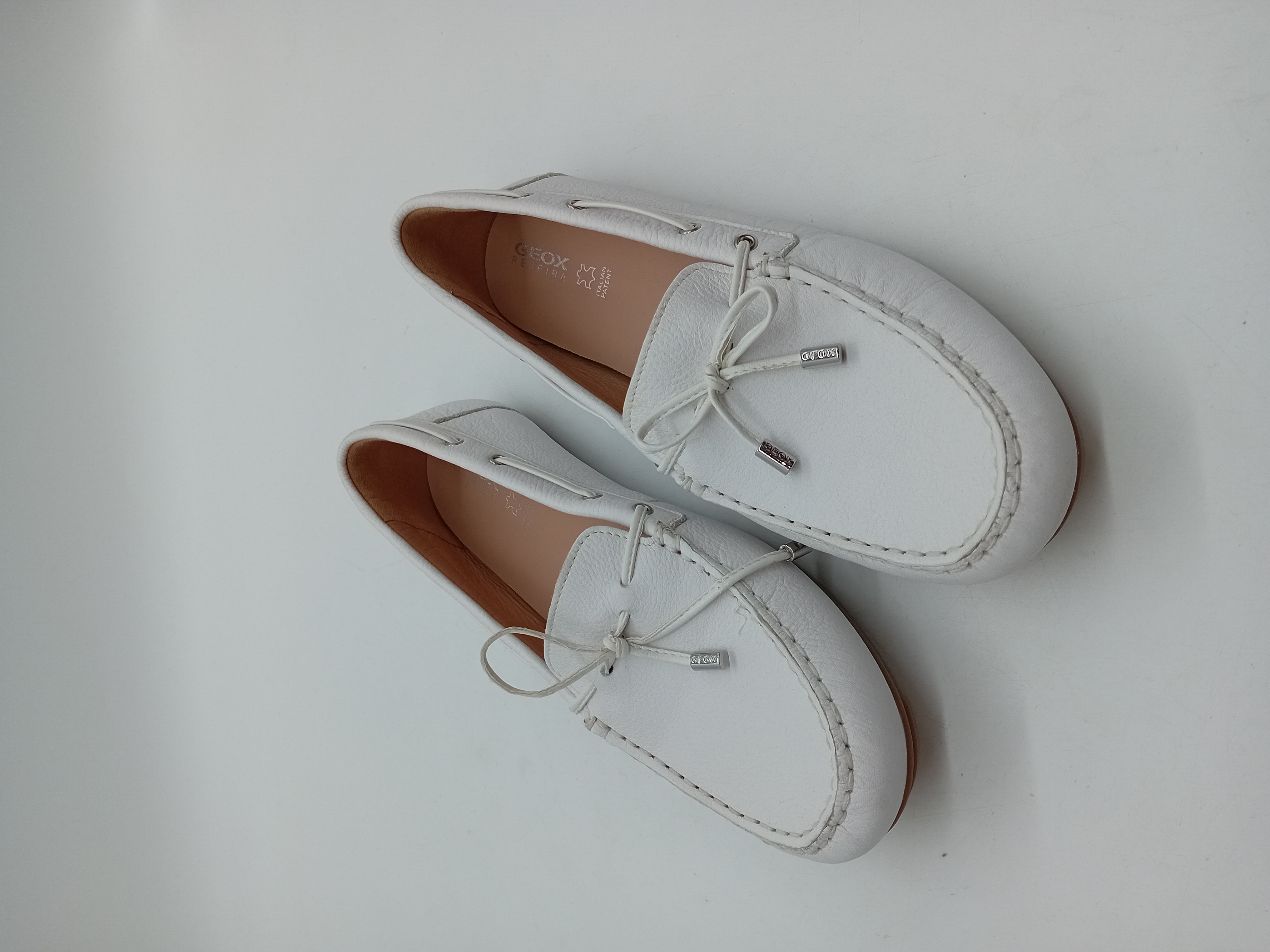 Mocassins Geox Respira En Cuir Blanc 40