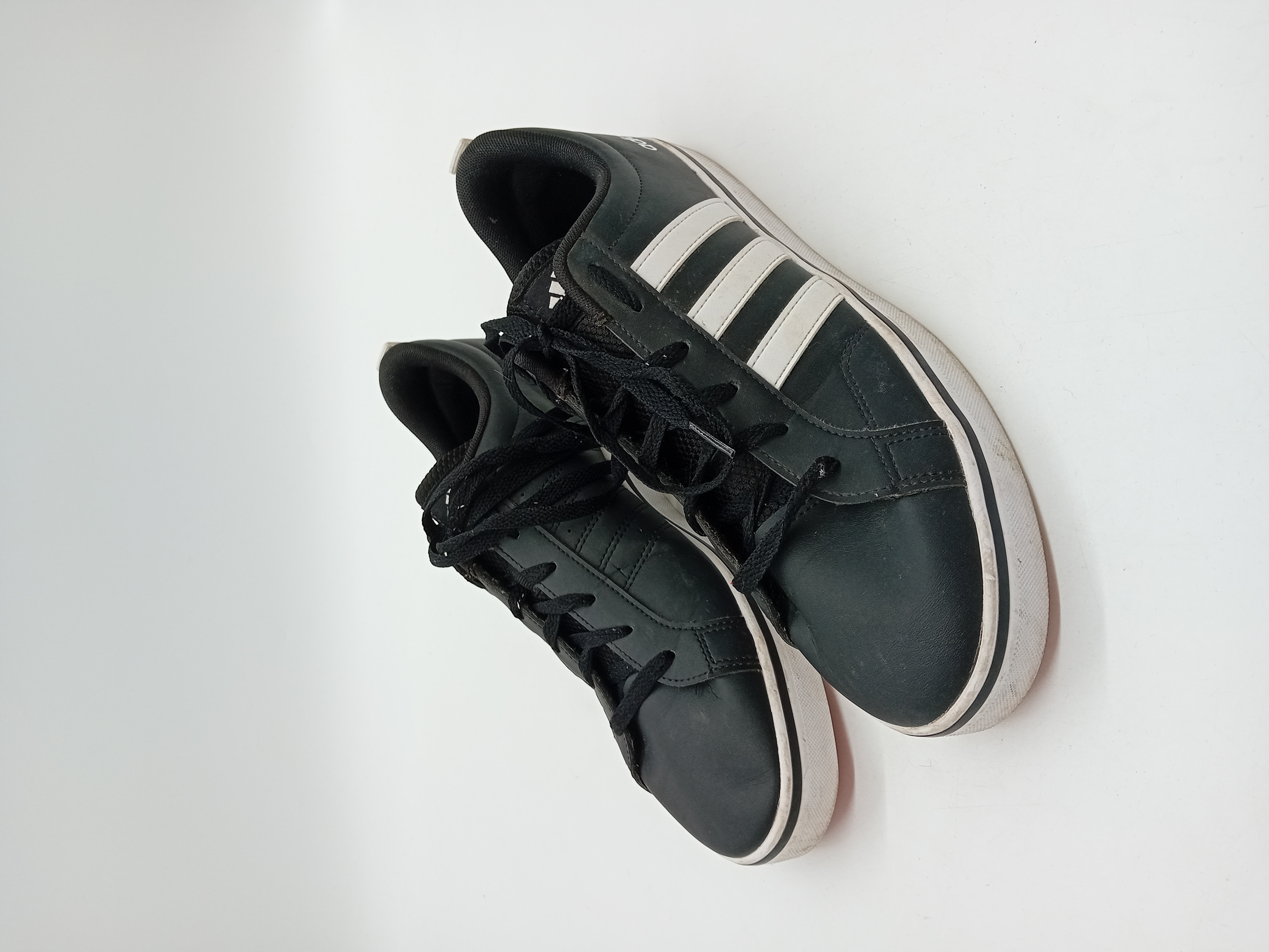 Baskets Adidas Noires