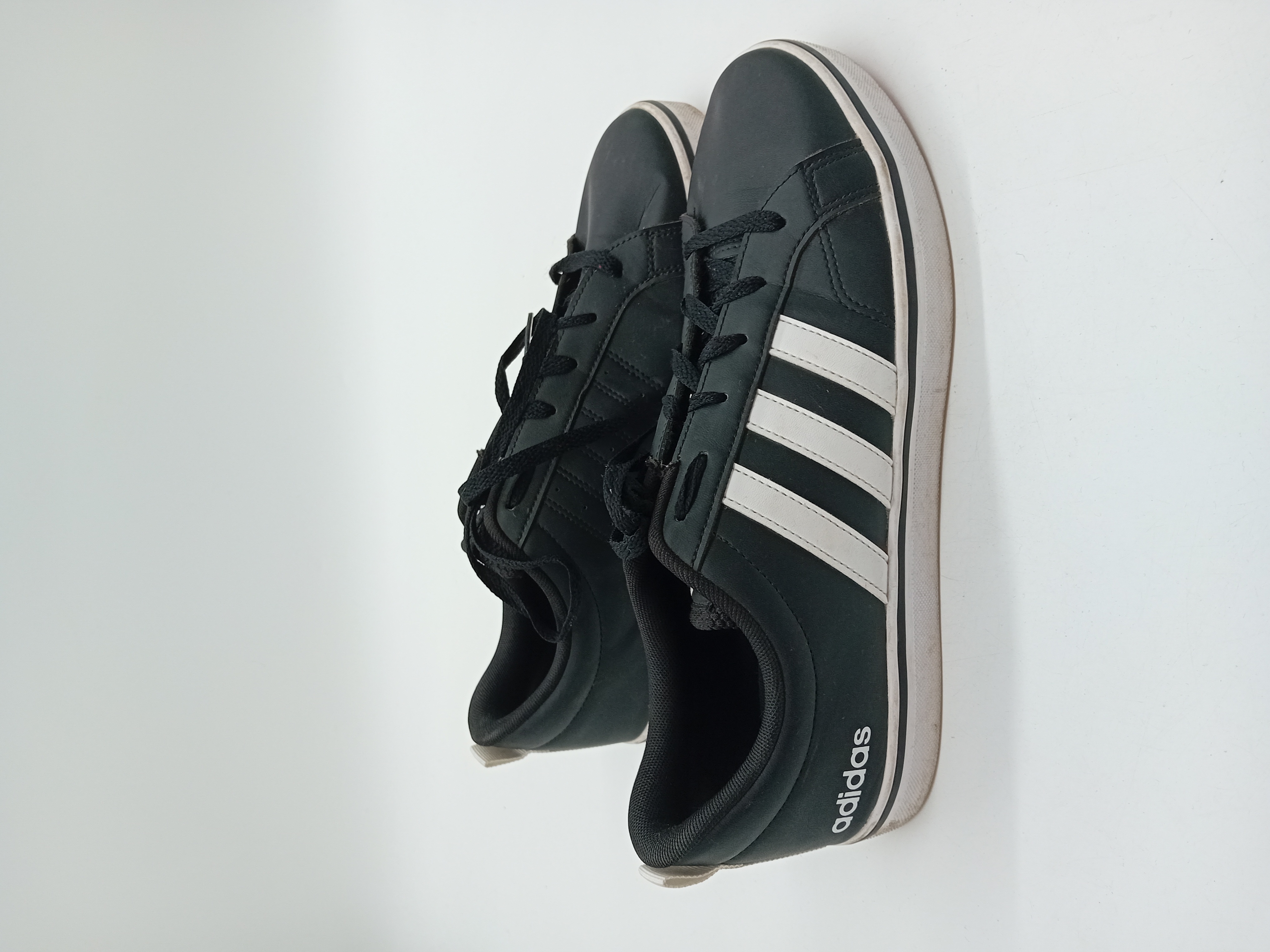 Baskets Adidas Noires