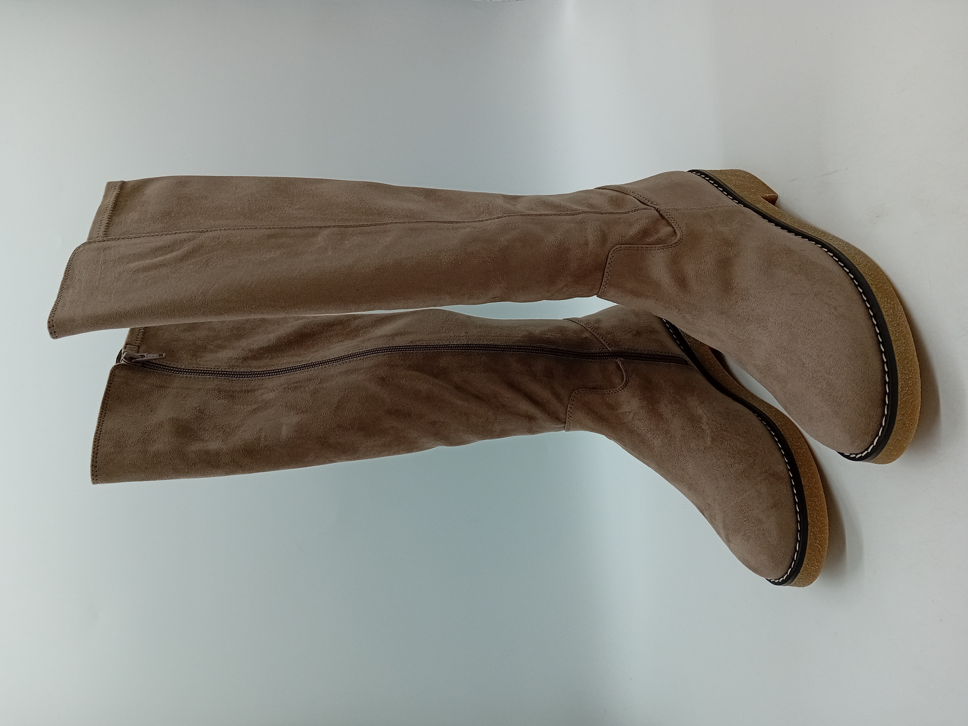 Bottes Hautes Daim Taupe Unisa 40