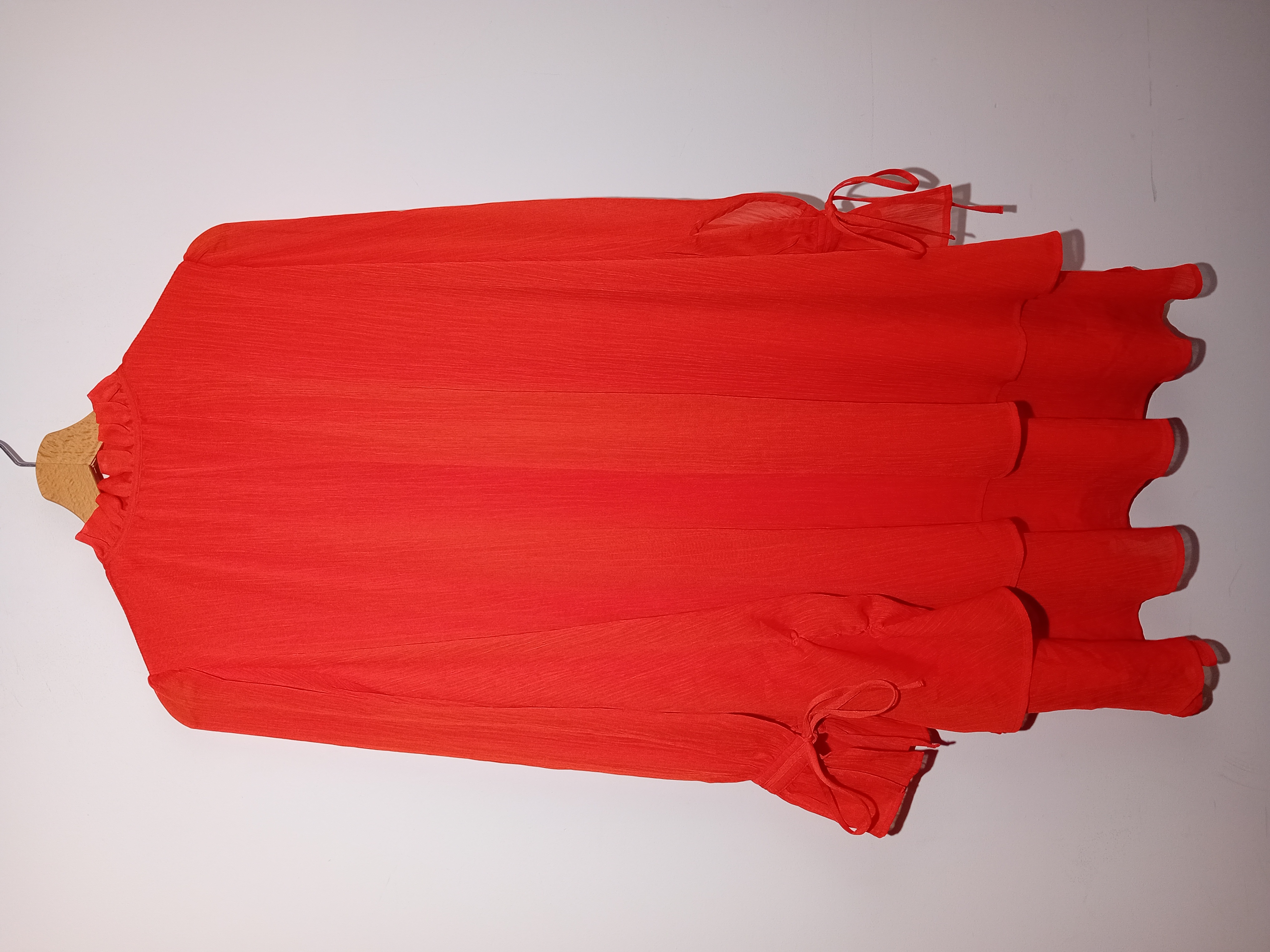 Robe Rouge Fluide & Other Stories