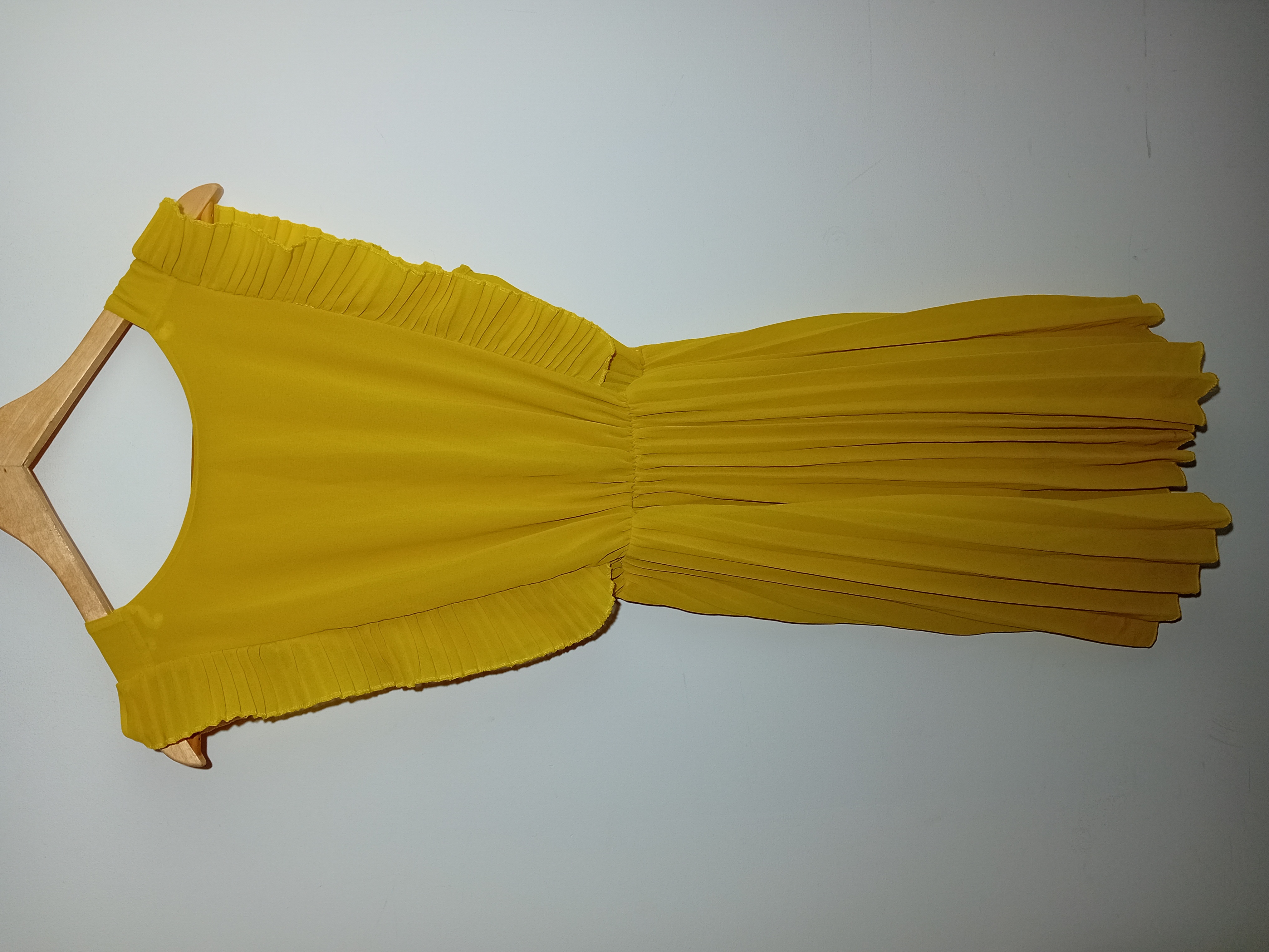 Robe Plissée Moutarde Cache-coeur