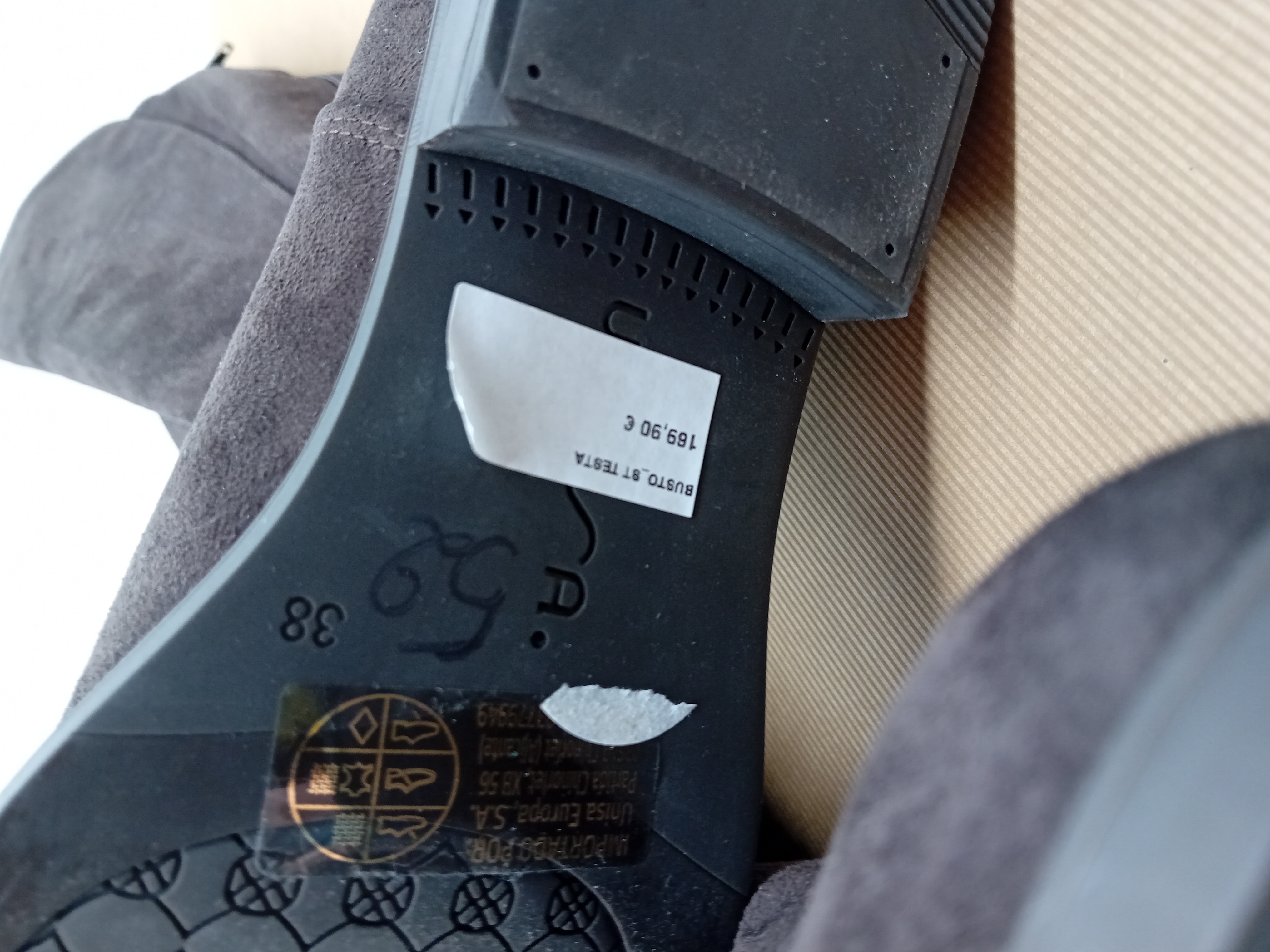 Bottes Hautes En Daim Marron Unisa