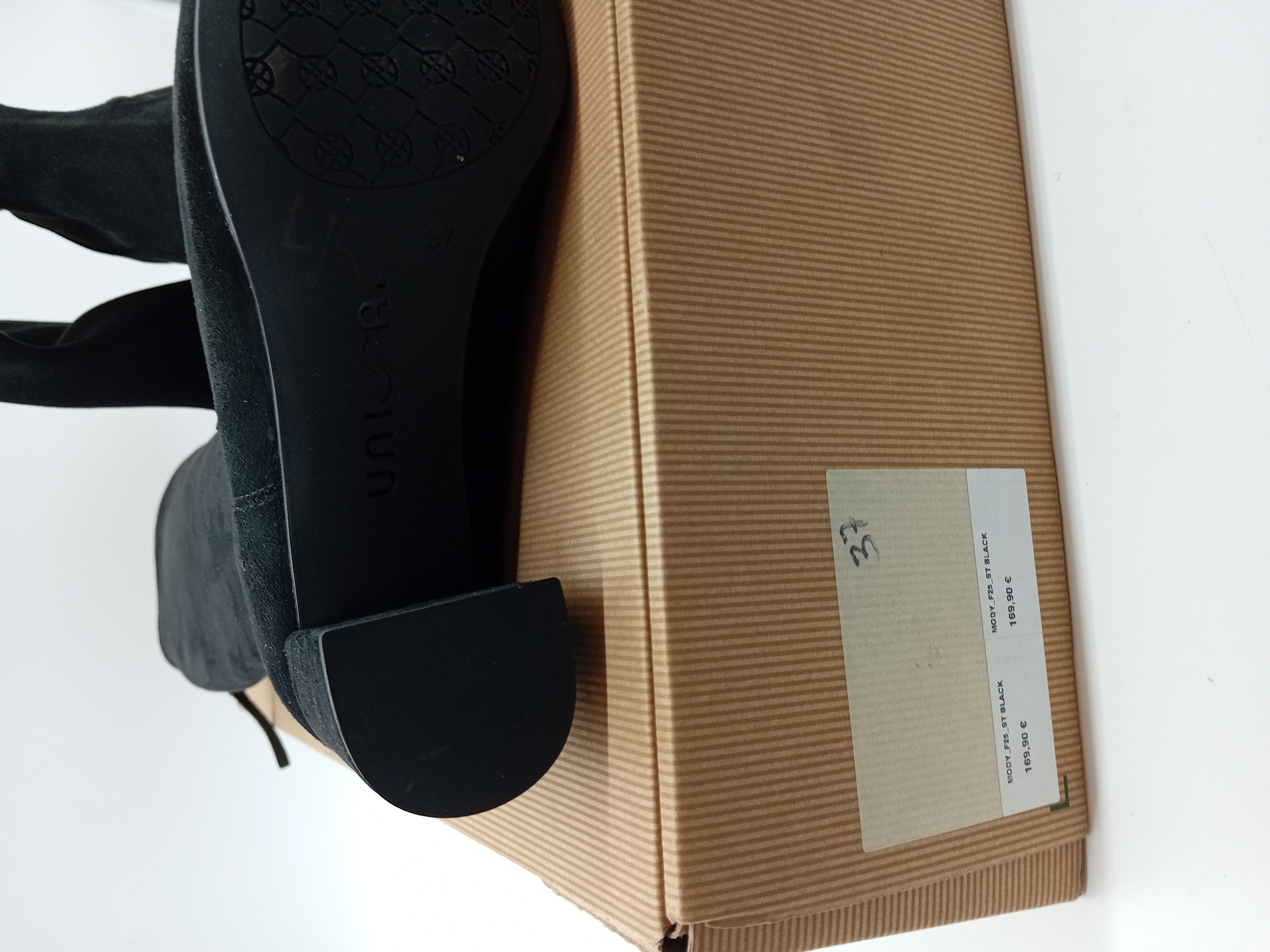 Bottes Hautes En Daim Noir Unisa 37