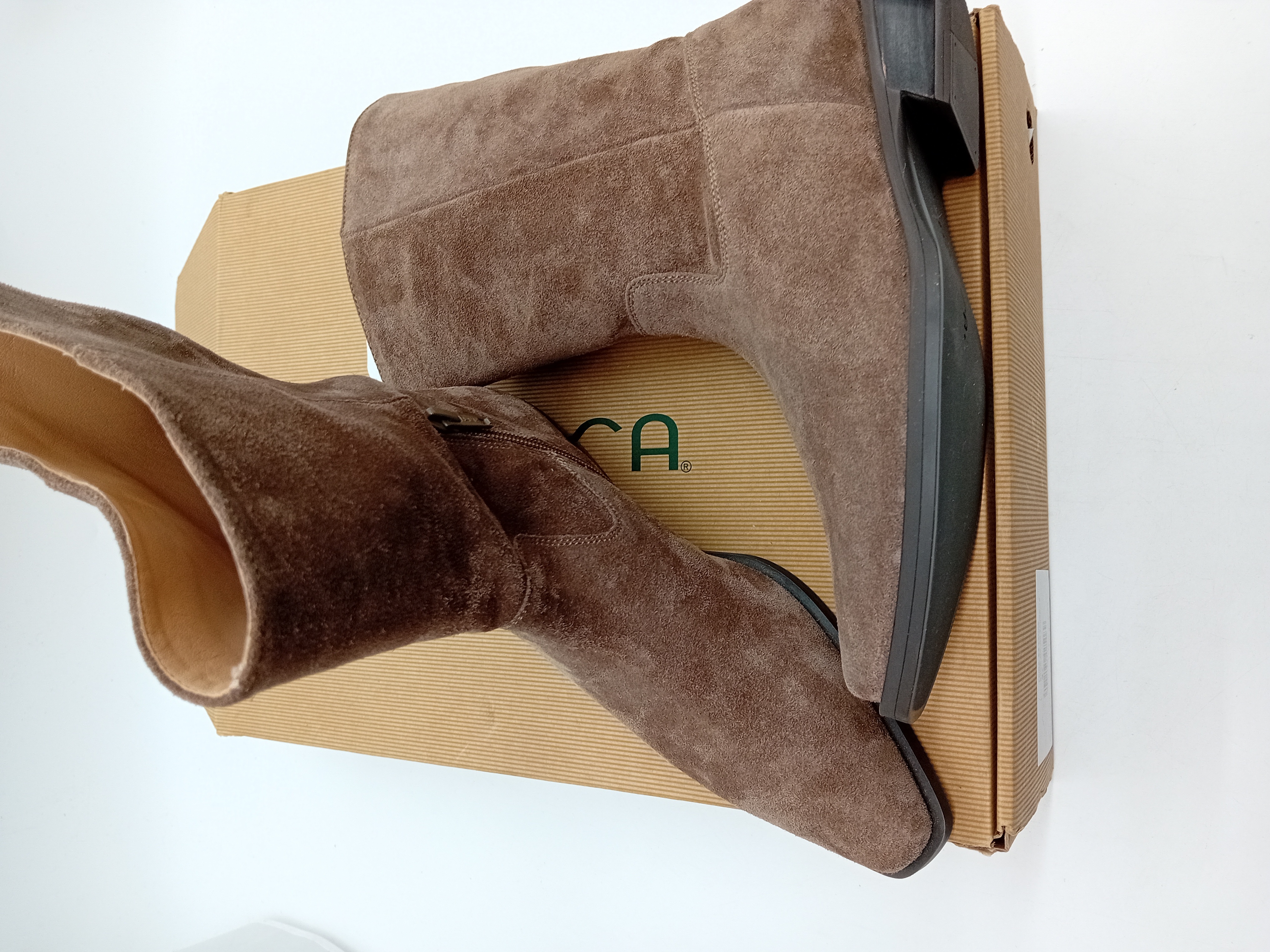Bottes En Daim Taupe Unisa 37
