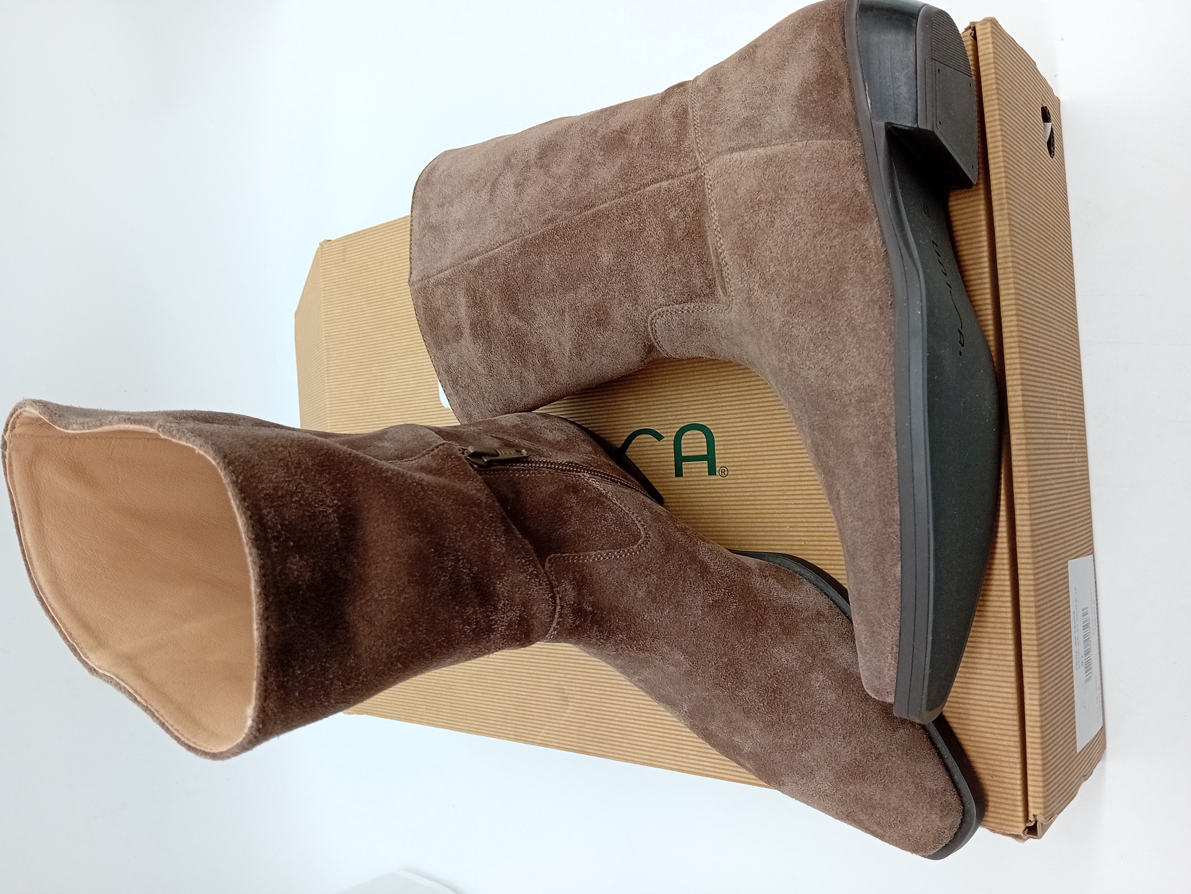 Bottes En Daim Taupe Unisa 37