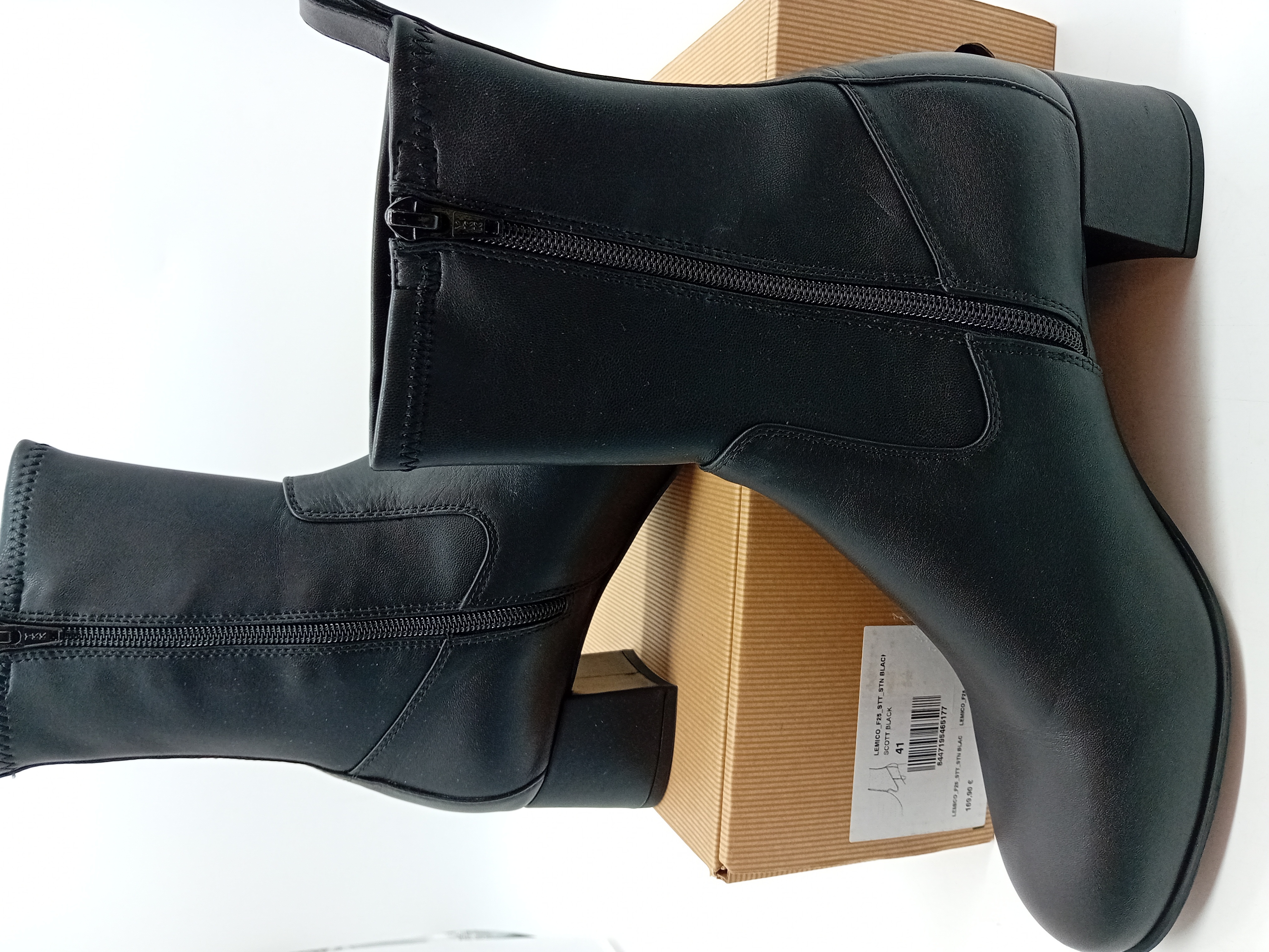Bottines En Cuir Noir Unisa