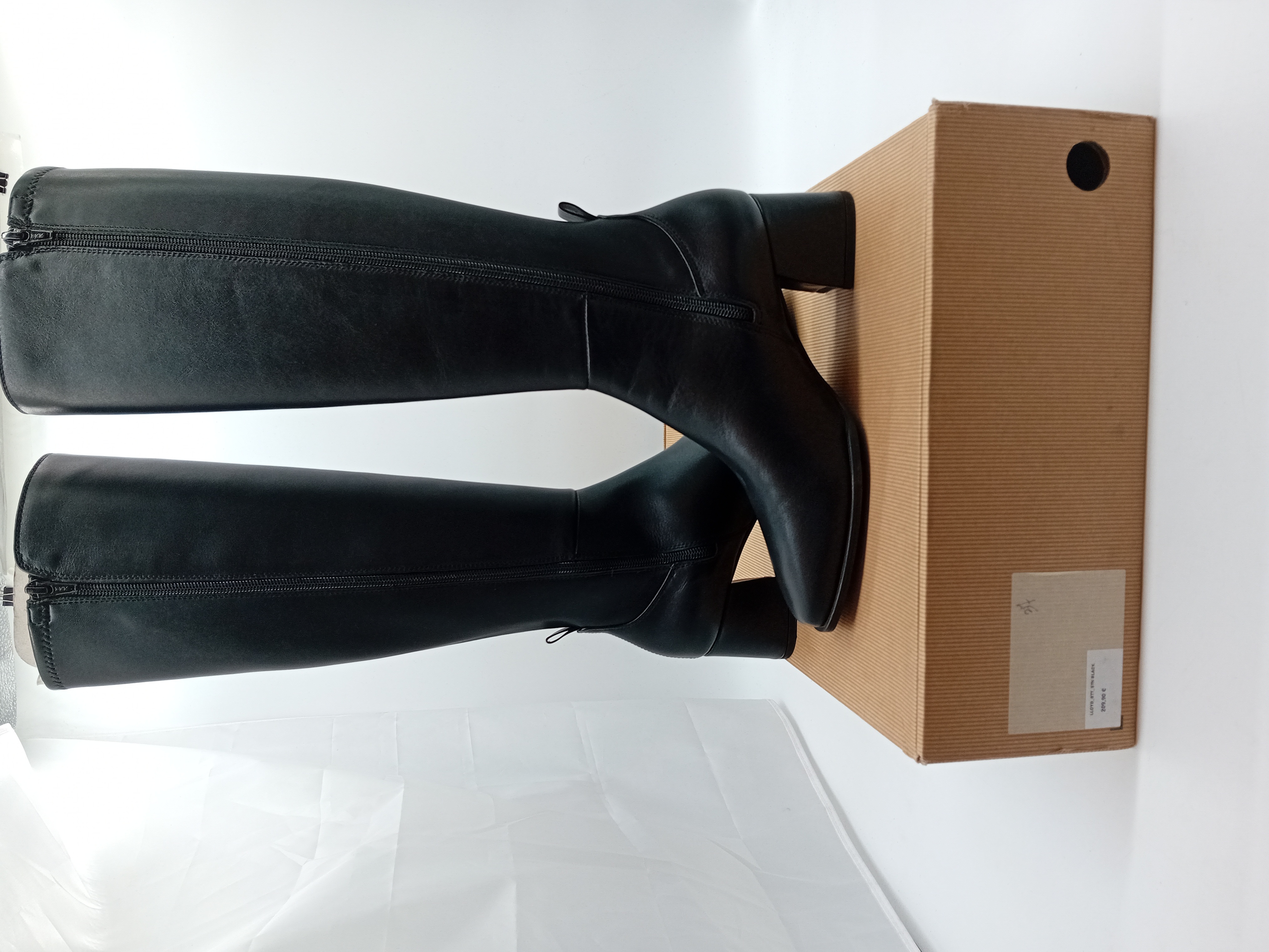 Bottes Hautes En Cuir Noir Unisa