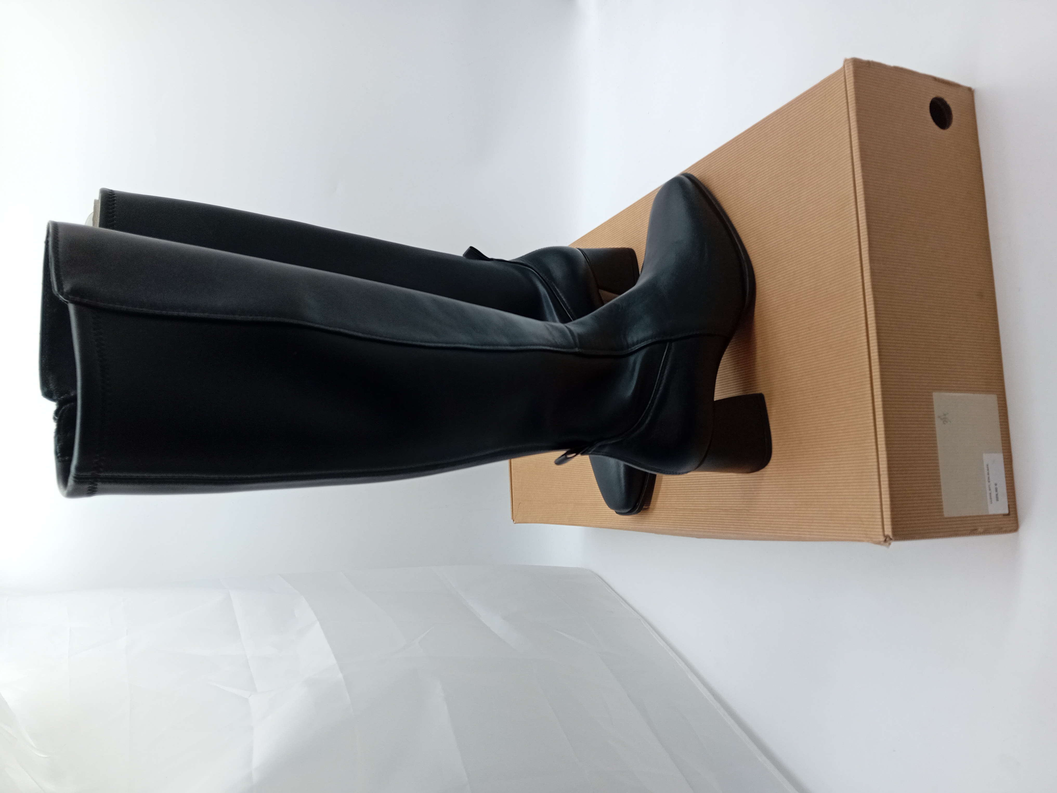 Bottes Hautes En Cuir Noir Unisa