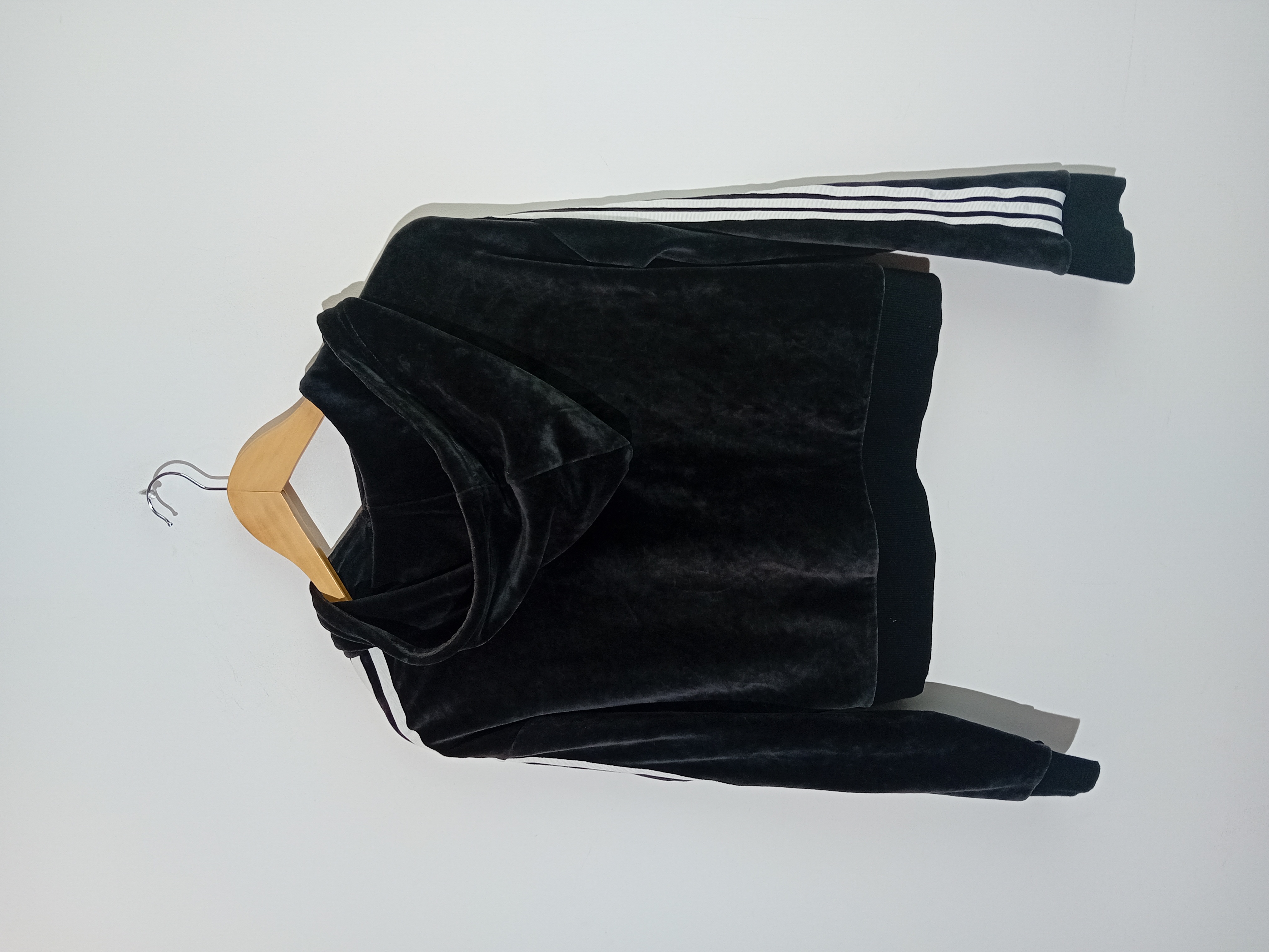 Sweat Capuche Velours Noir Adidas
