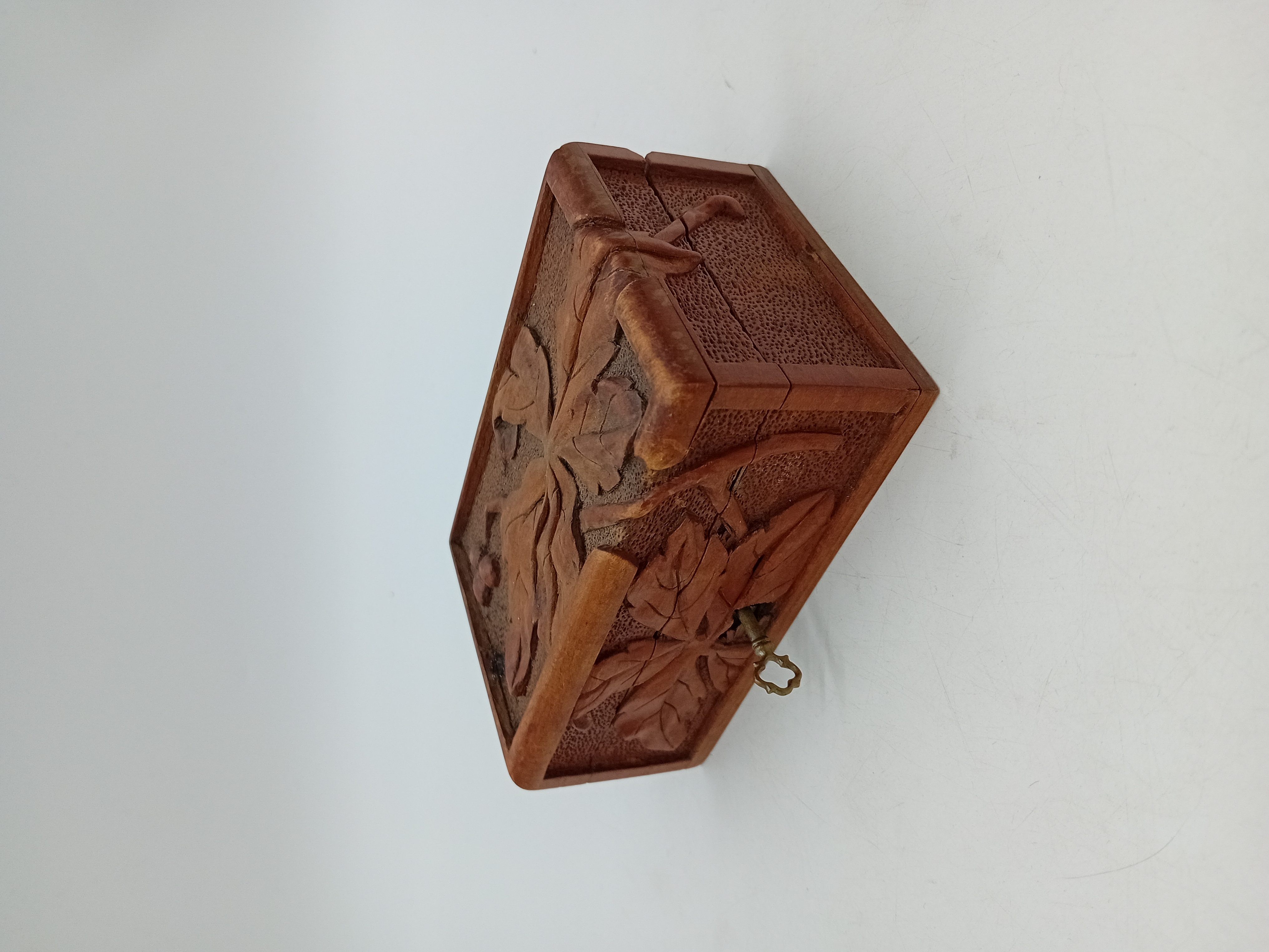 Coffret En Bois Sculpté Vintage