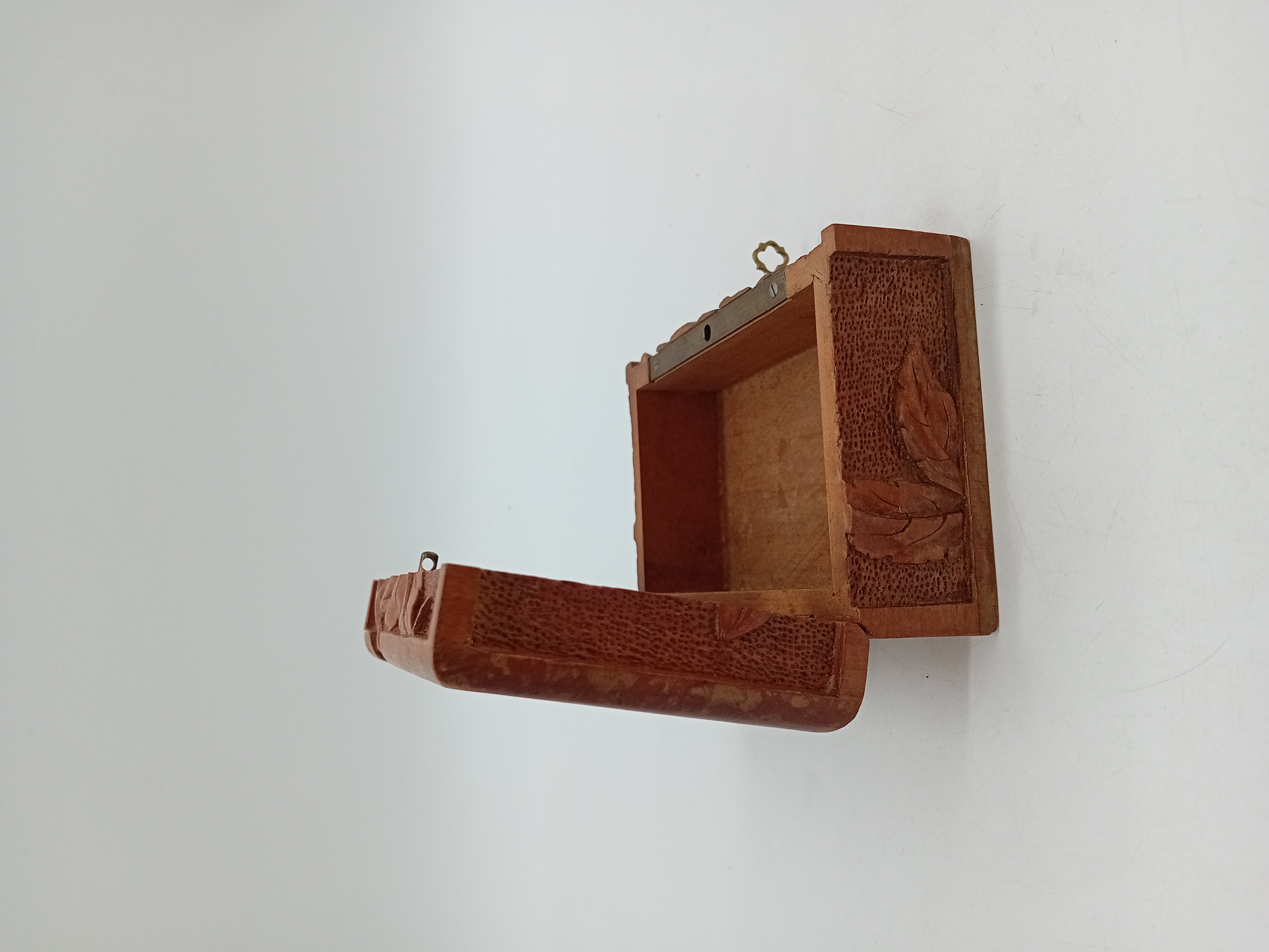 Coffret En Bois Sculpté Vintage