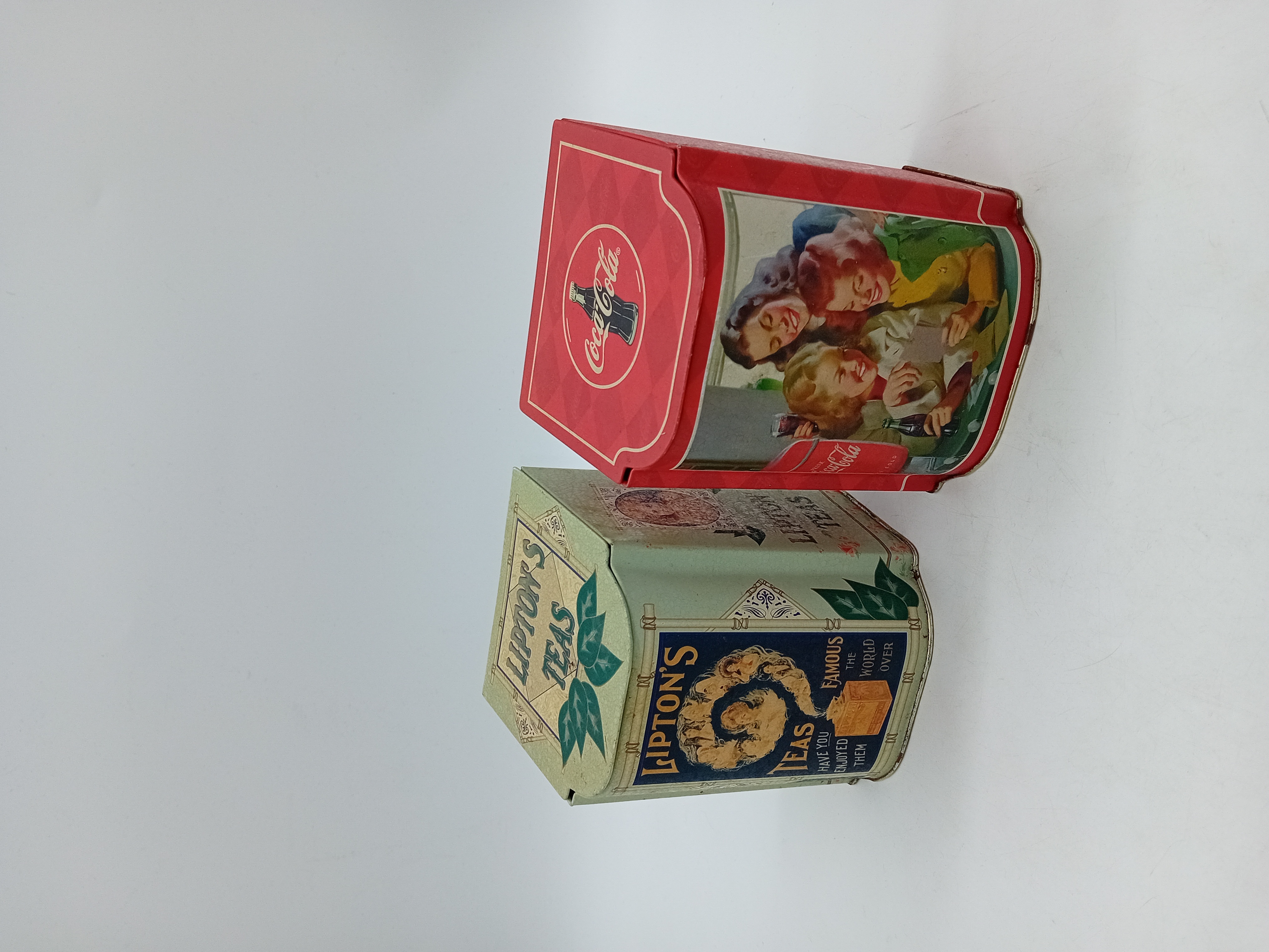 Lot 2 Boites Metal Vintage Lipton Et Coca Cola