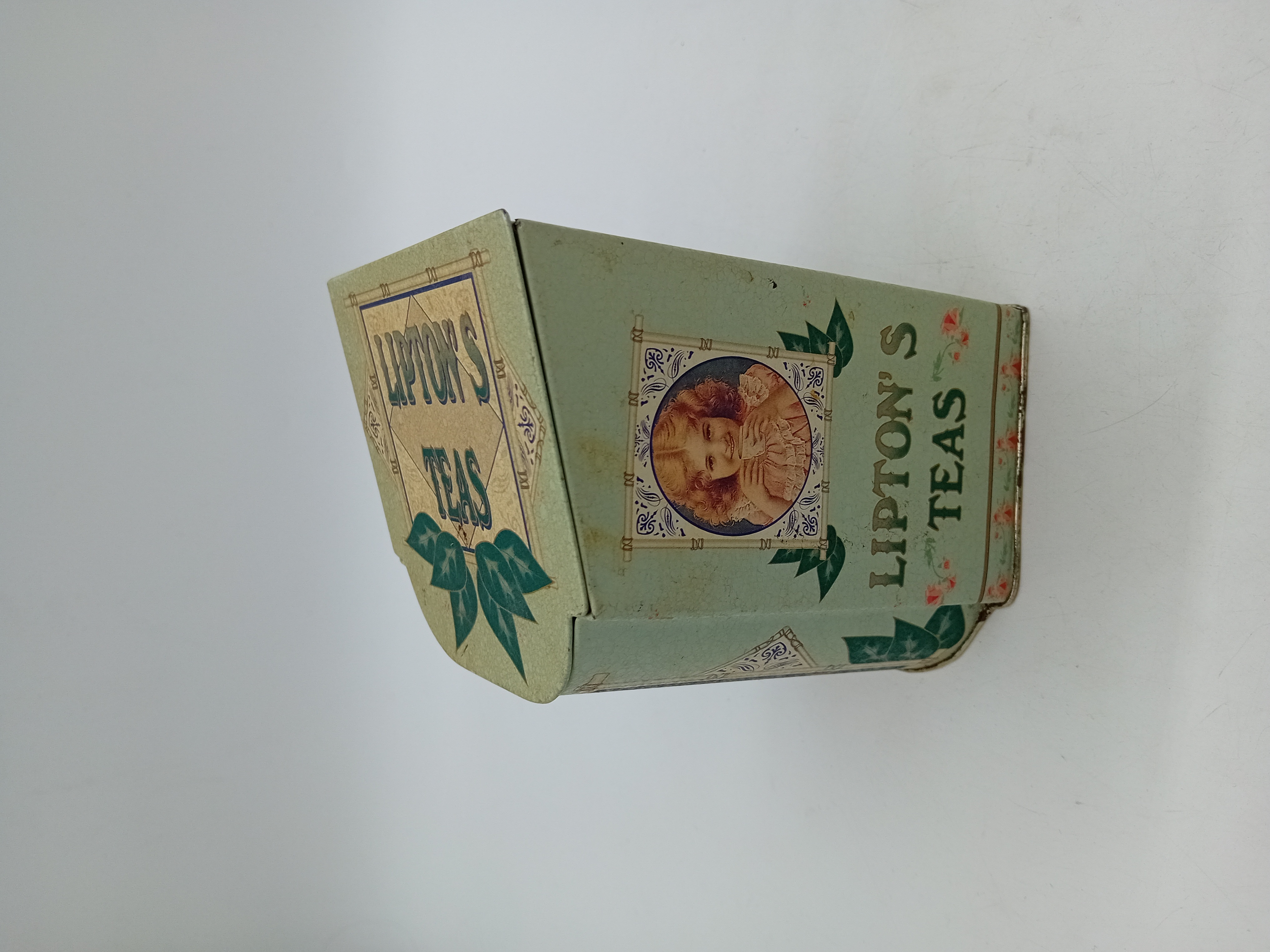 Lot 2 Boites Metal Vintage Lipton Et Coca Cola