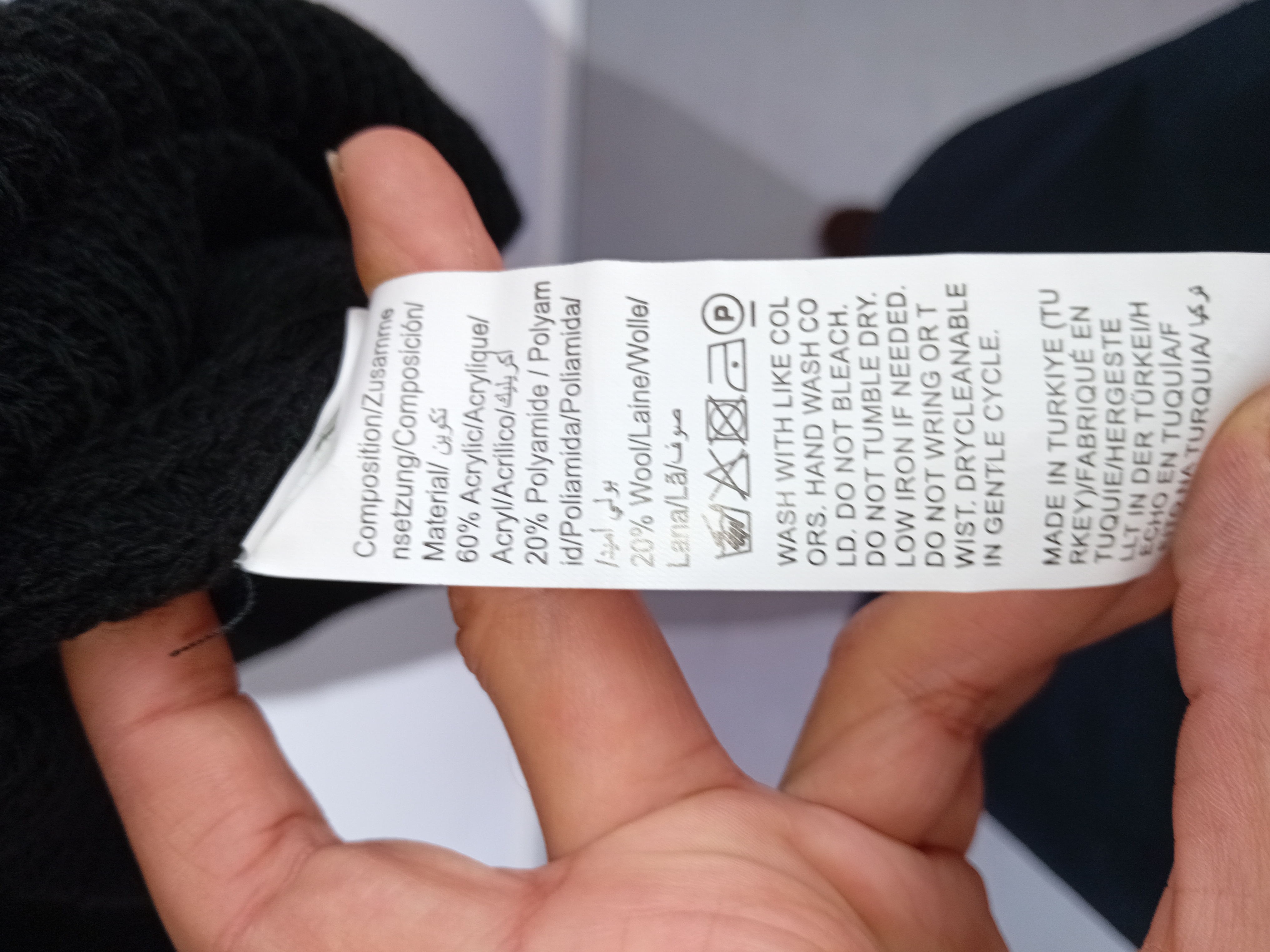 Pull Col Roulé Noir Maille Épaisse