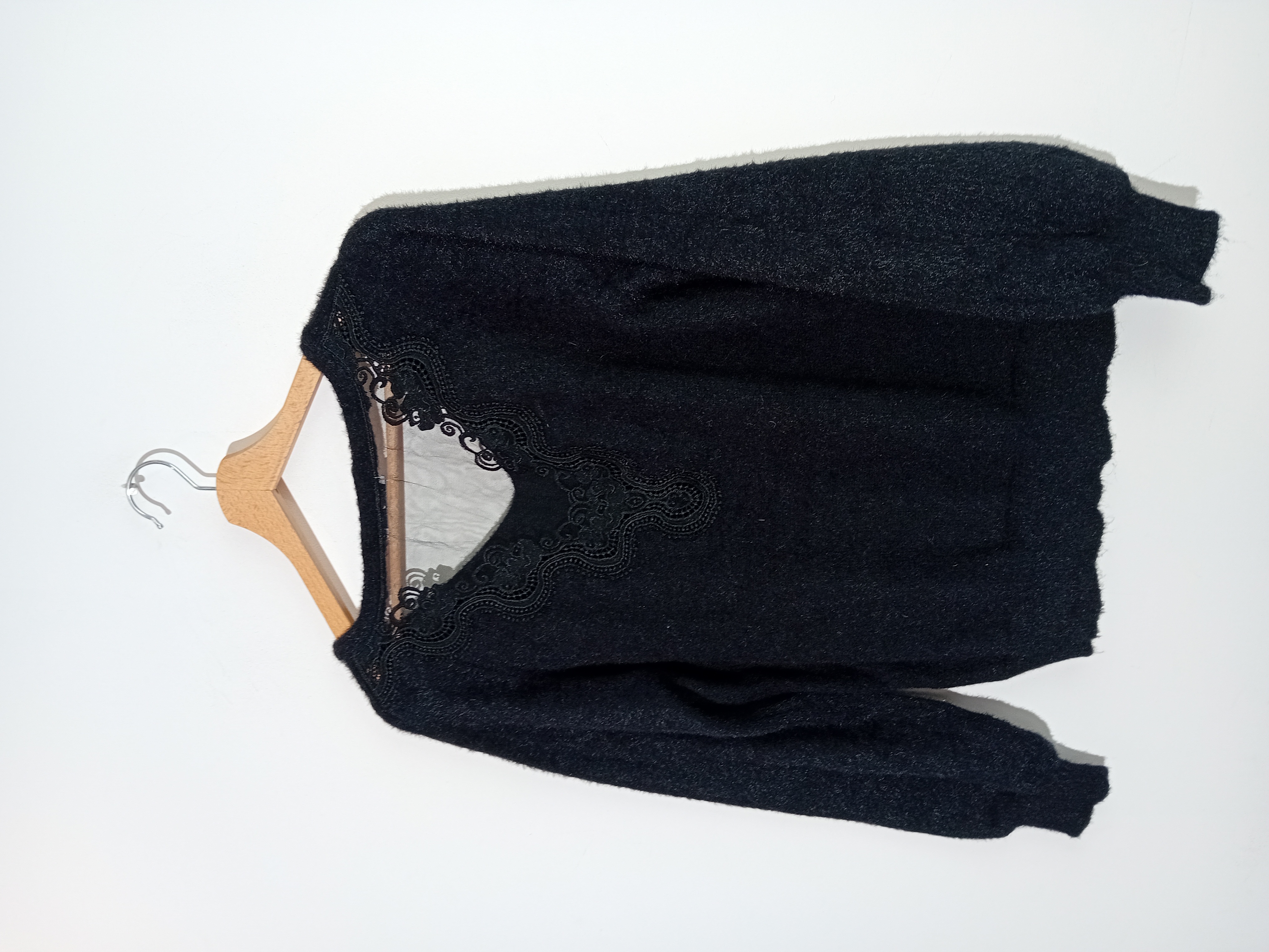 Pull Noir Dentelle Adilynn