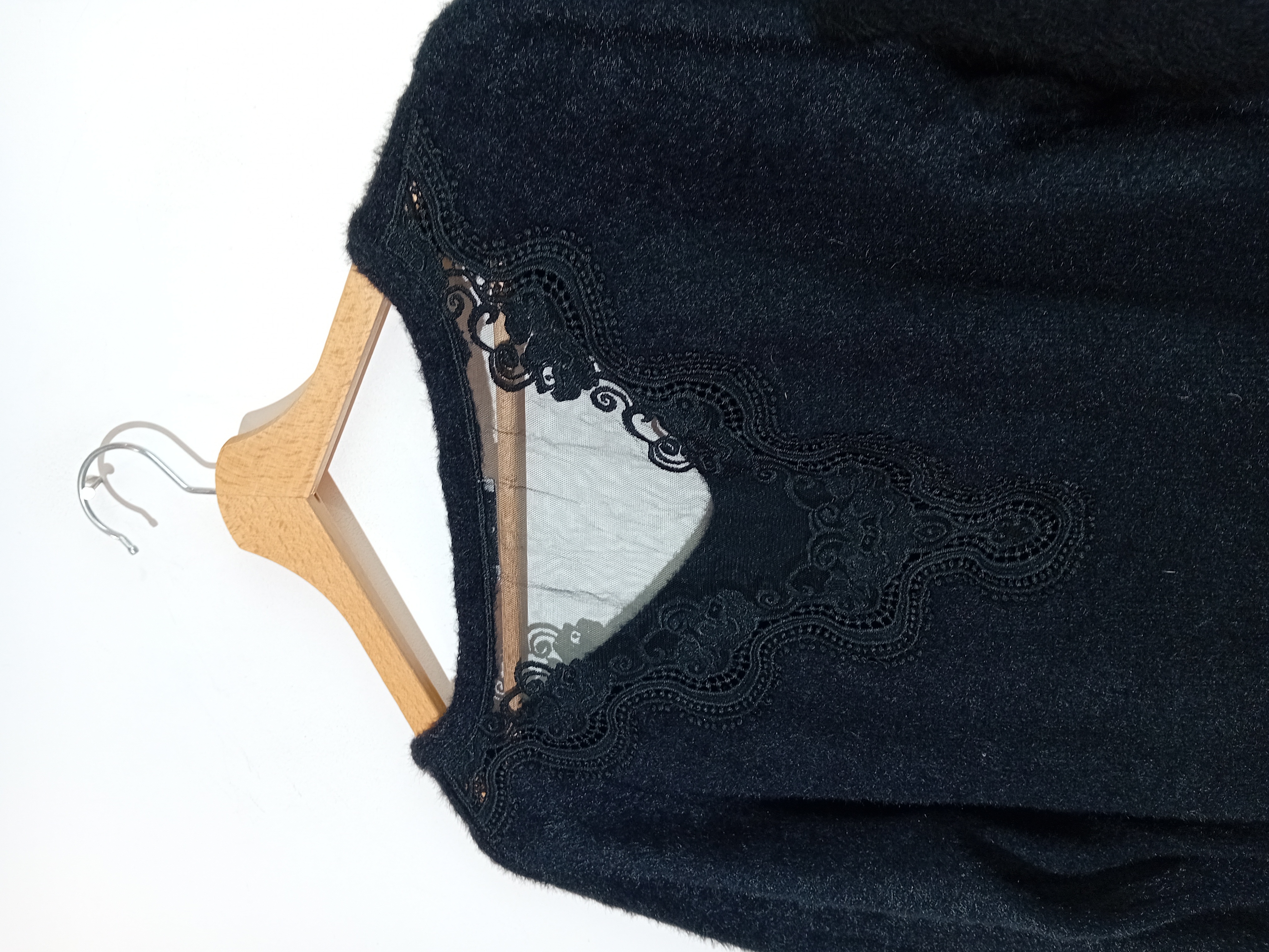 Pull Noir Dentelle Adilynn