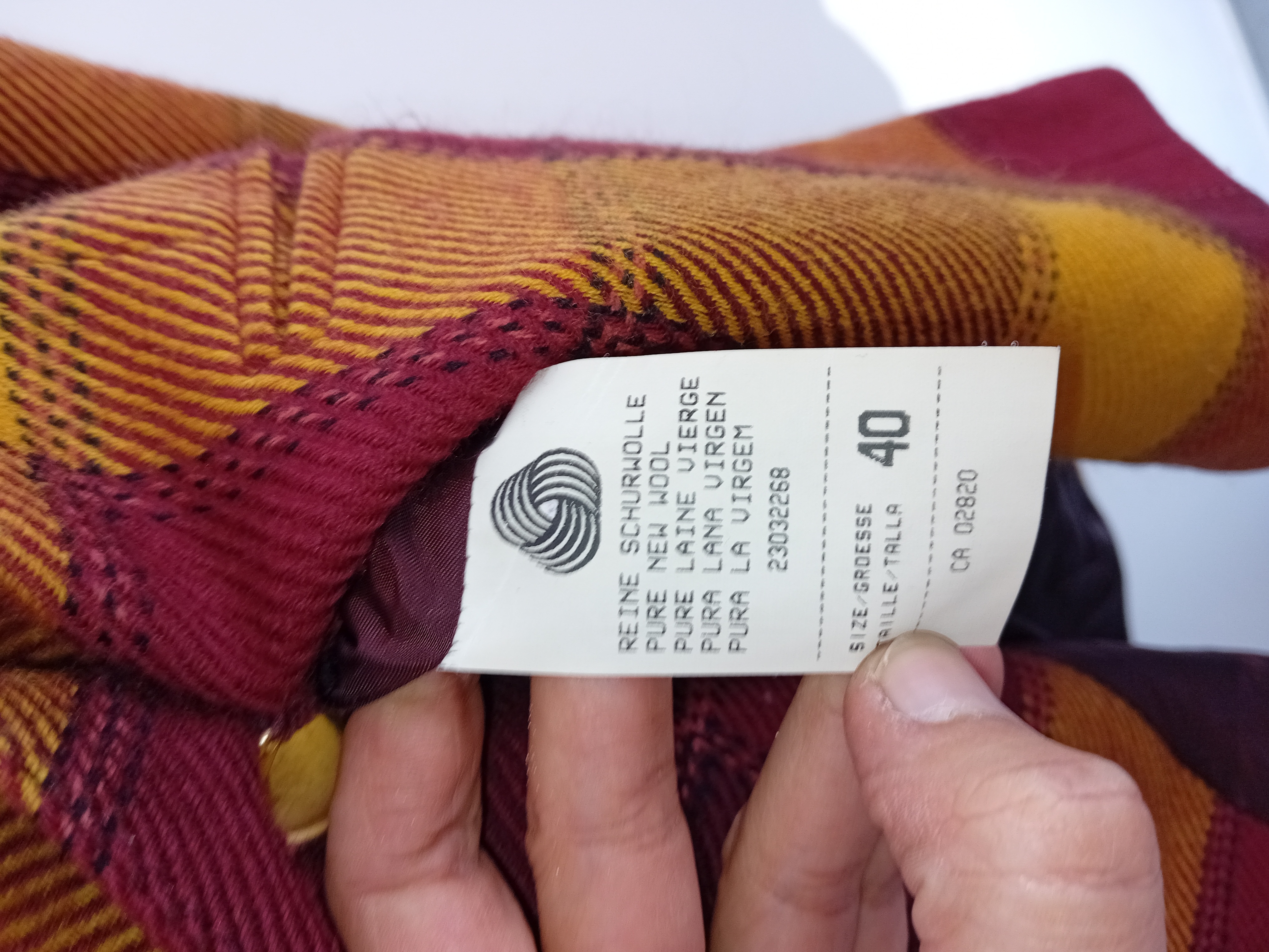 Veste vintage en laine à carreaux bordeaux et jaune