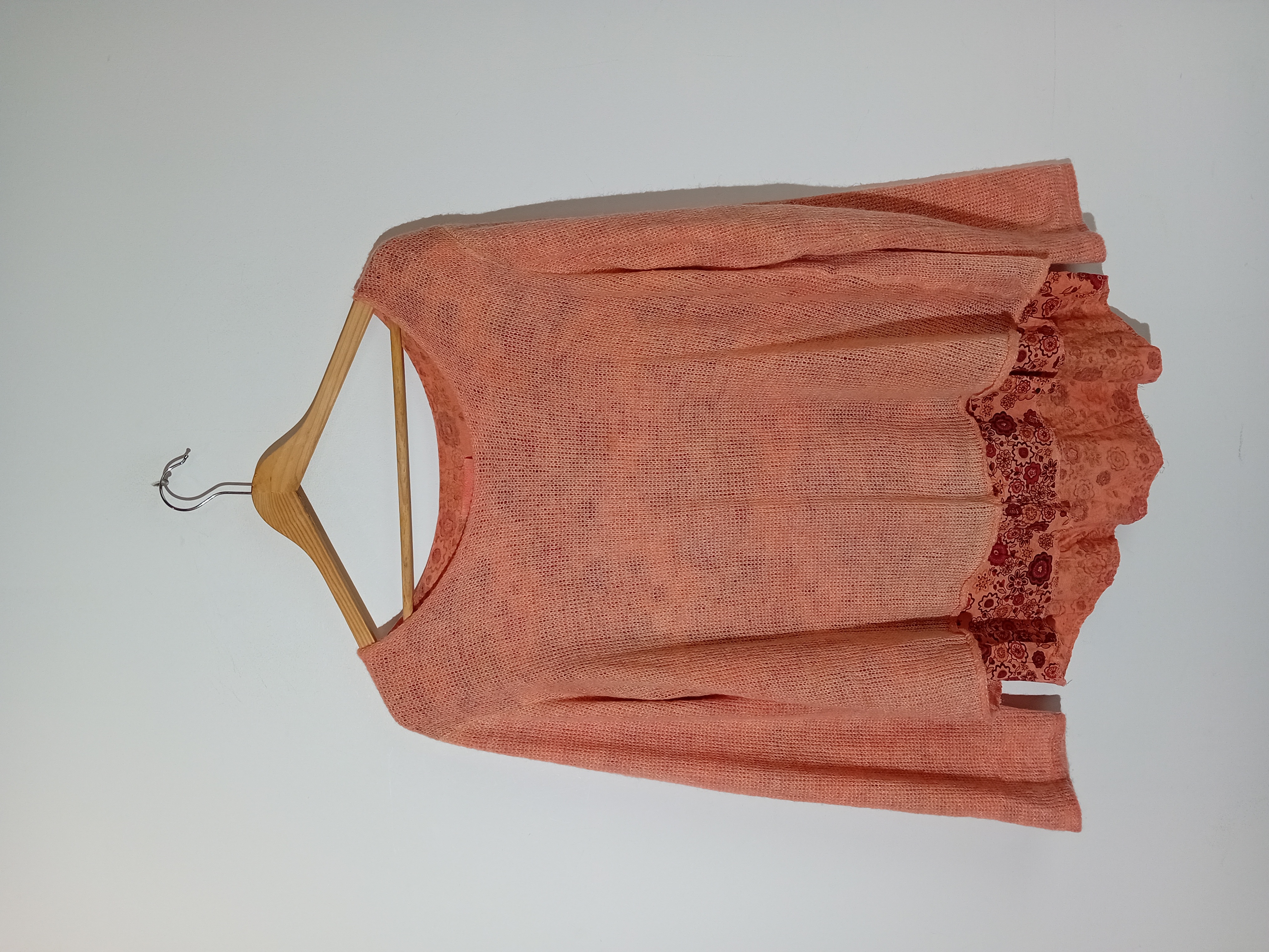 Pull En Maille Mohair Corail Détails Floraux