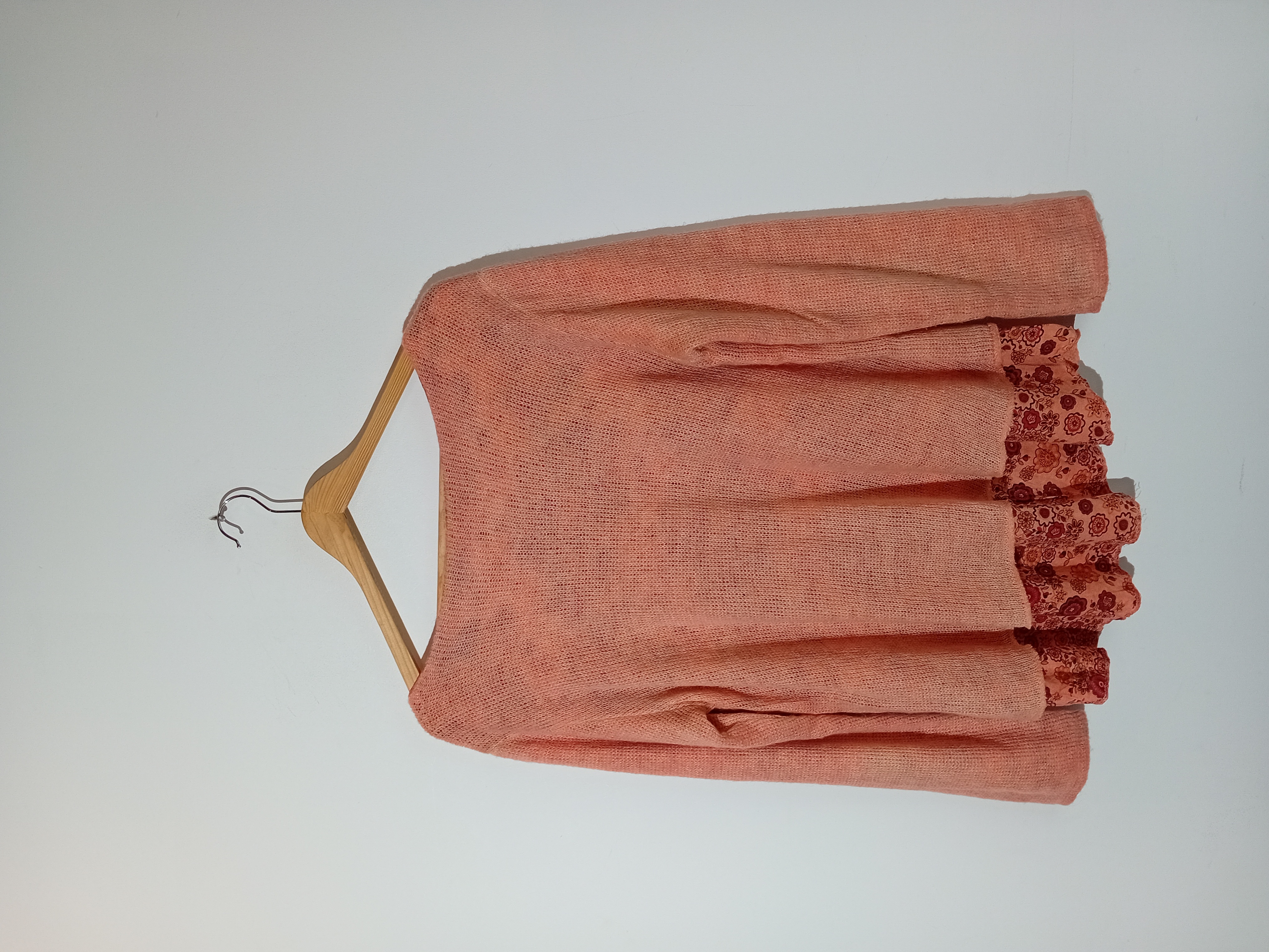 Pull En Maille Mohair Corail Détails Floraux