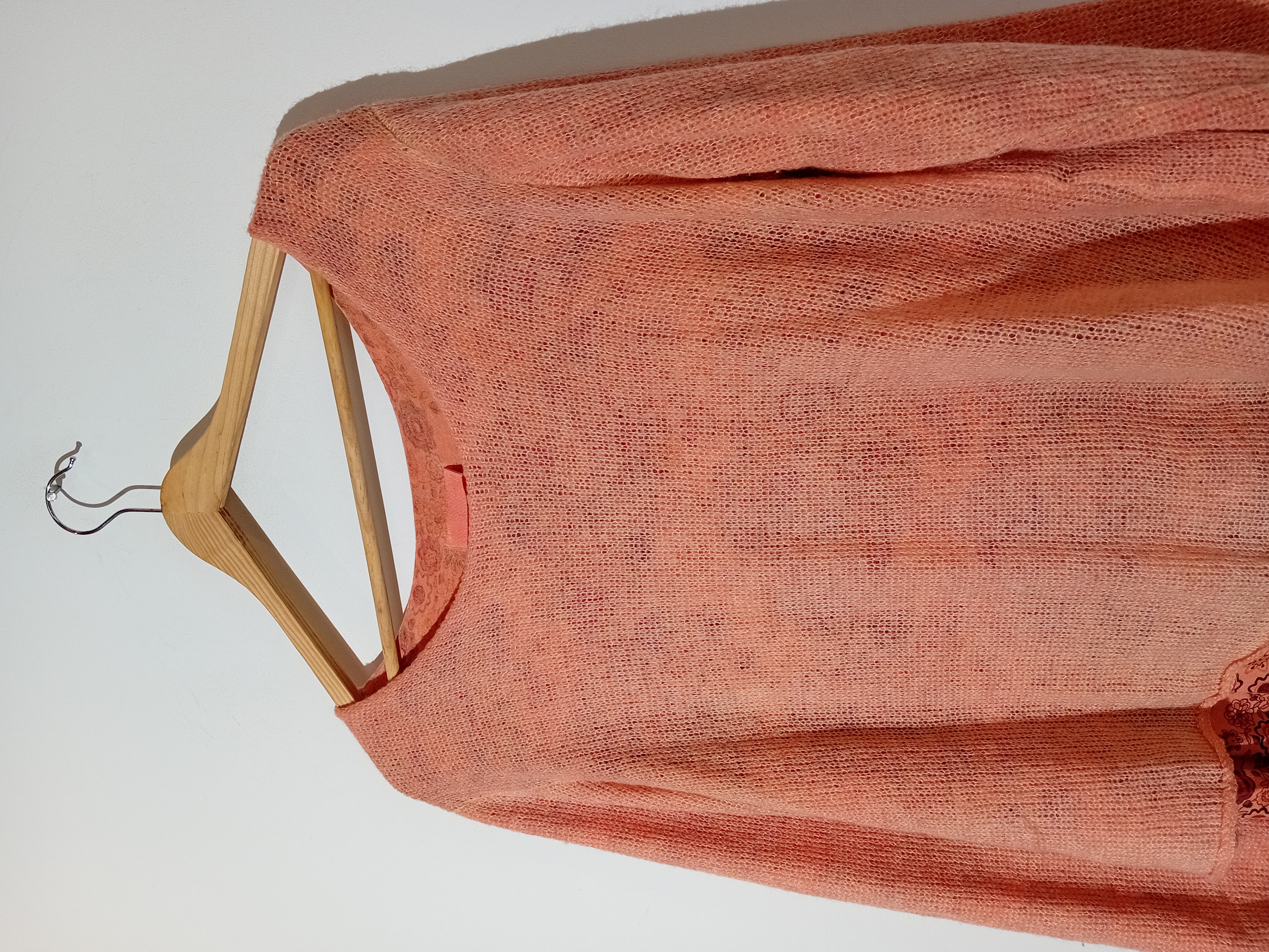 Pull En Maille Mohair Corail Détails Floraux